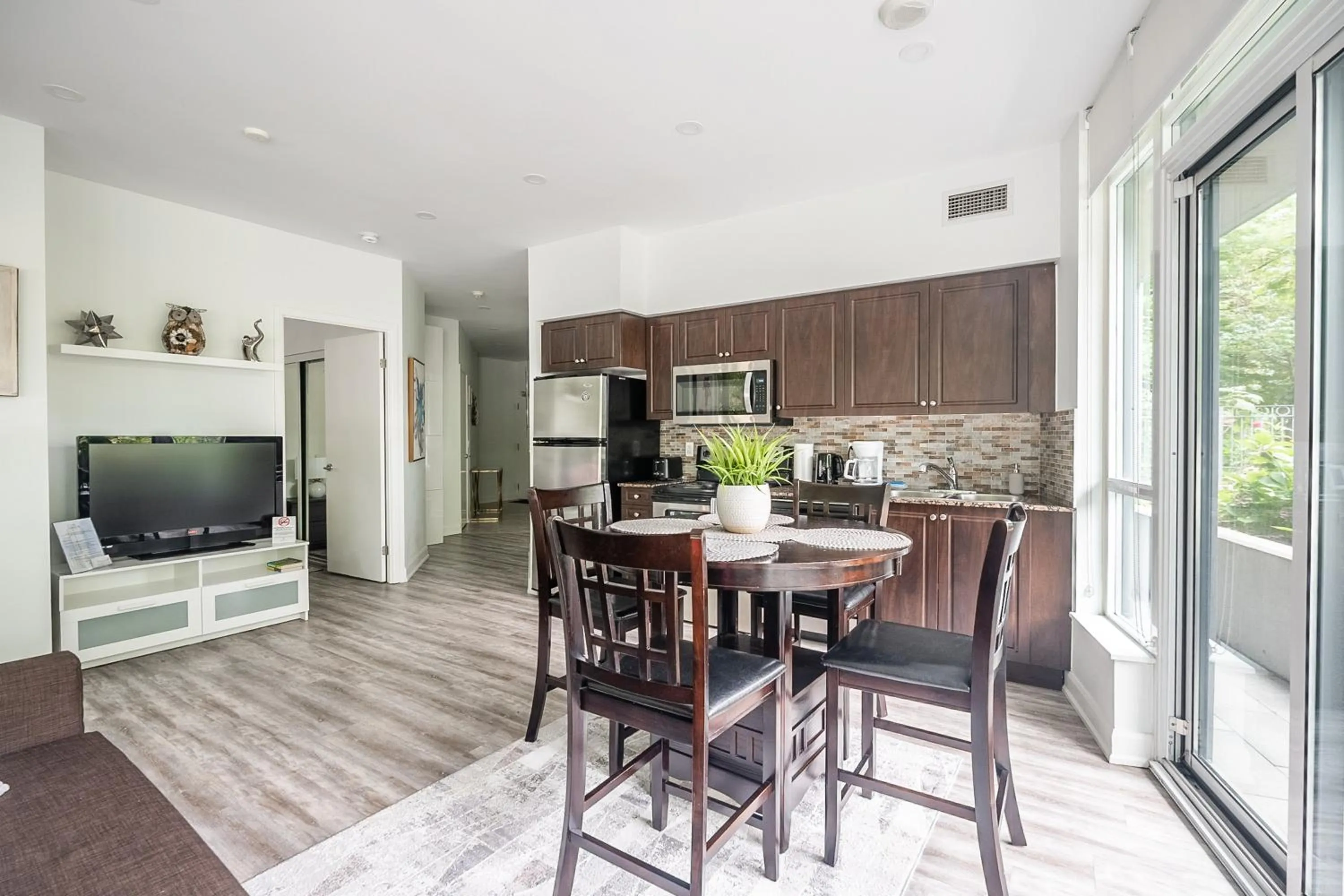 TV and multimedia in GLOBALSTAY Magnificent Condos in DT