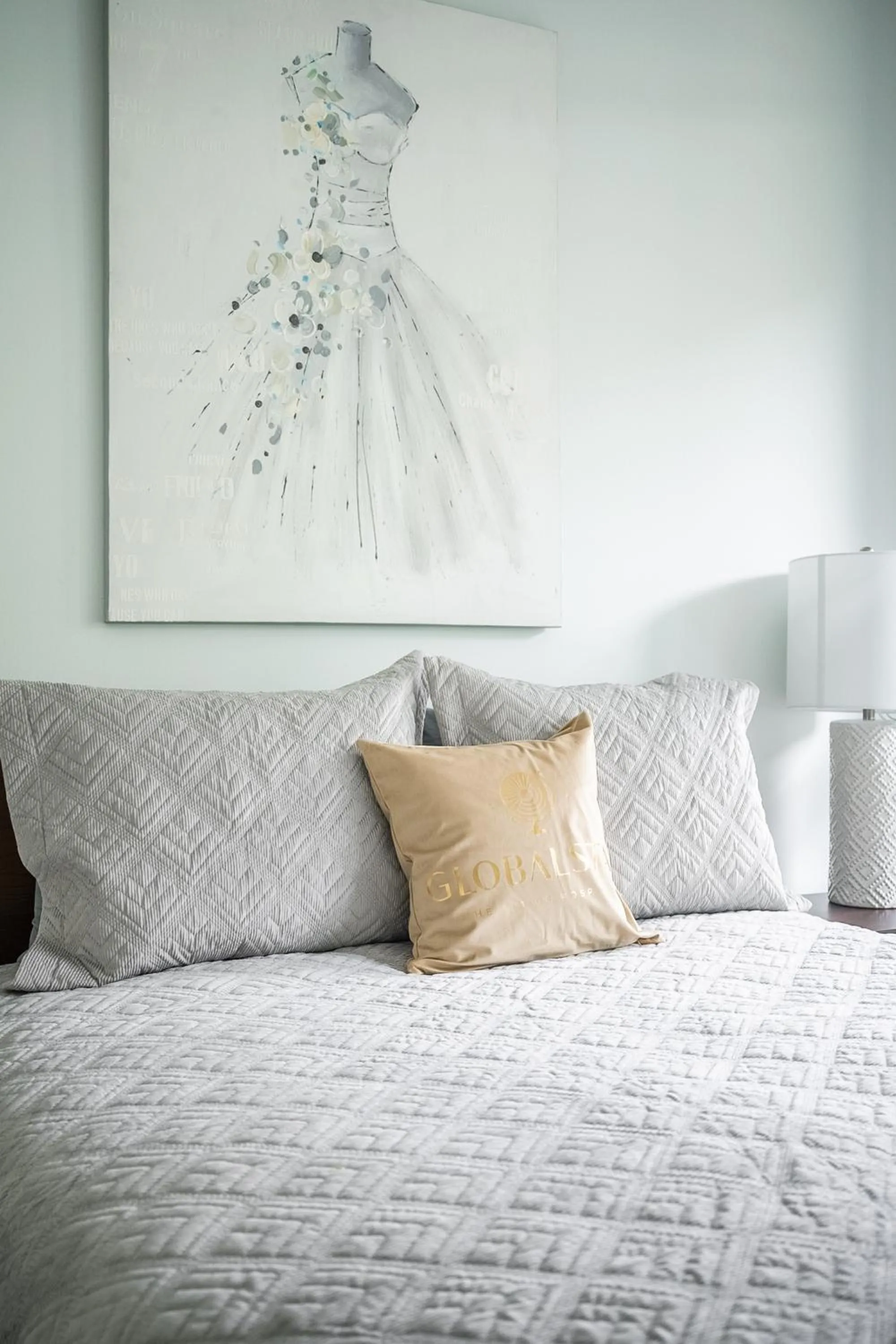 Bed in GLOBALSTAY Magnificent Condos in DT