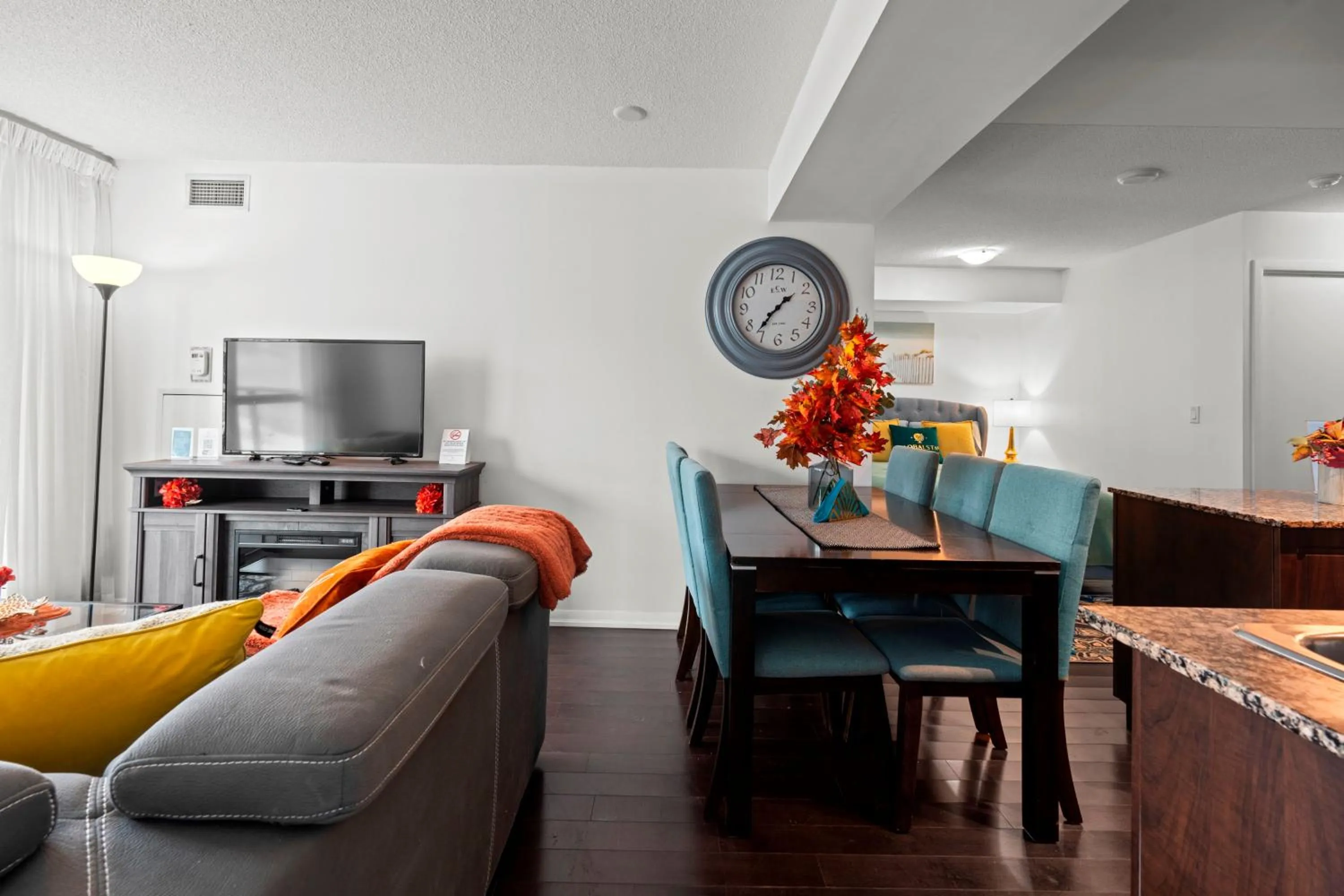 TV and multimedia in GLOBALSTAY Magnificent Condos in DT