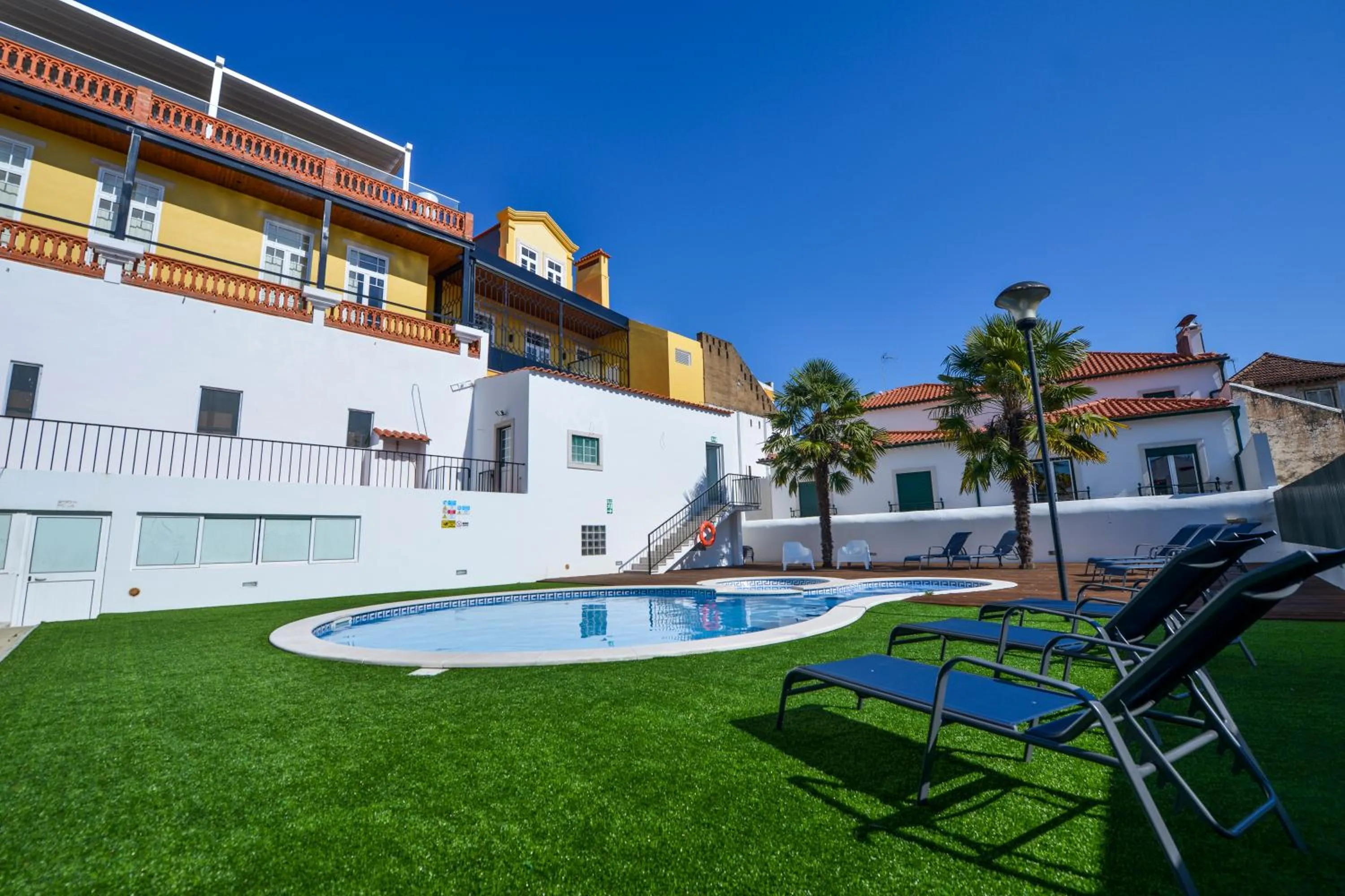 Swimming pool in O Paço - Vintage Suites