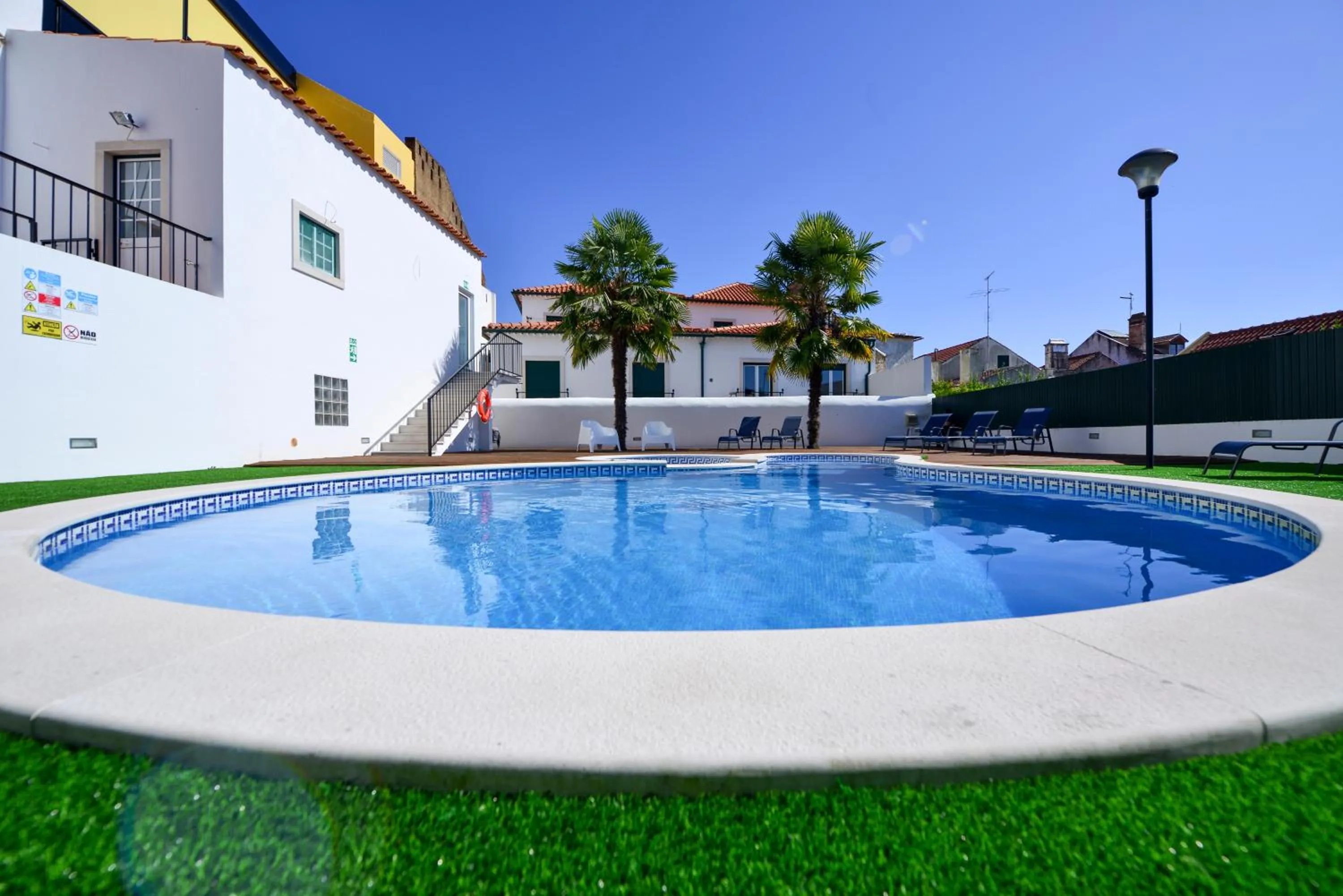Swimming pool in O Paço - Vintage Suites