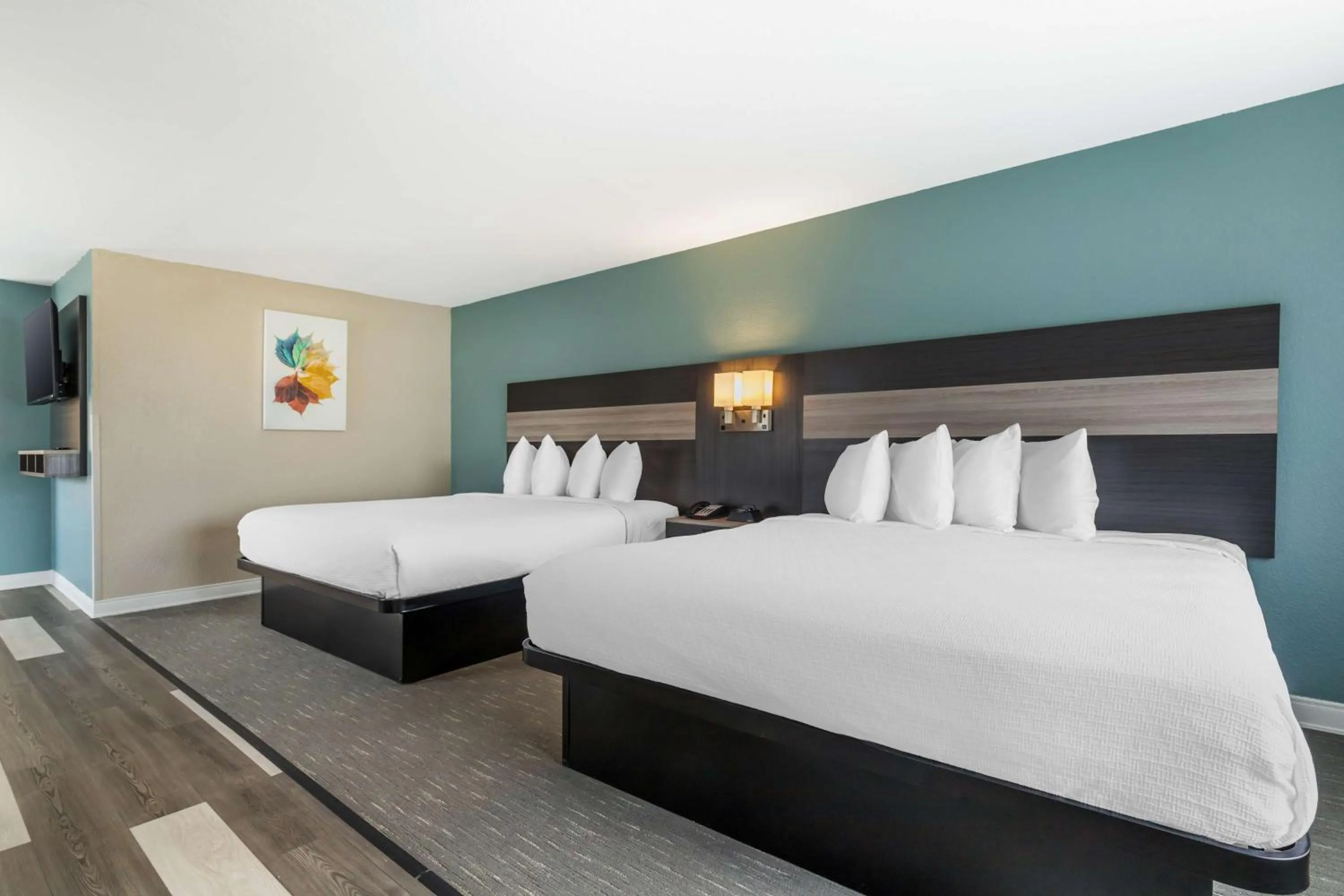 Photo of the whole room, Bed in Best Western Prime Inn & Suites