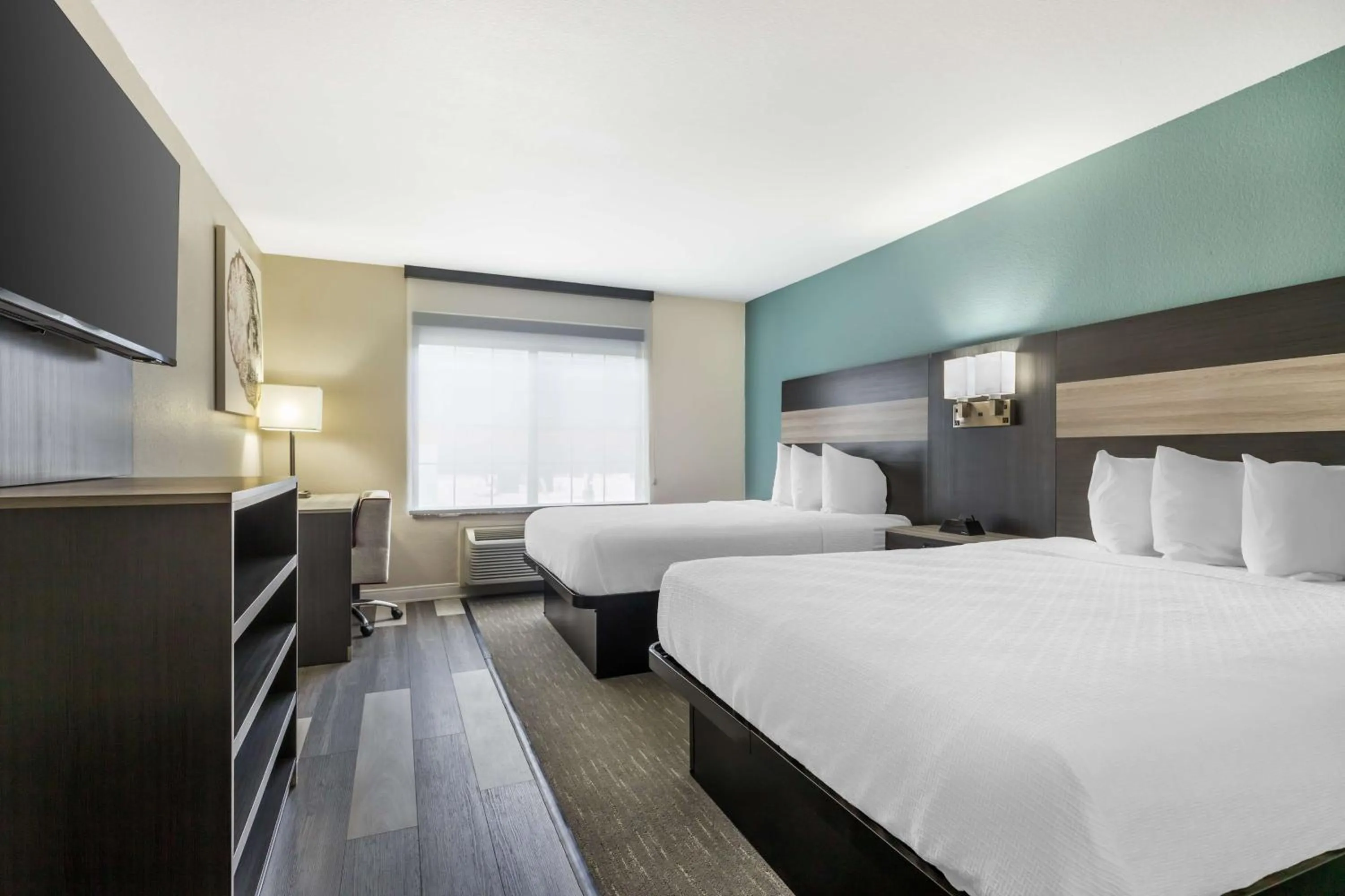 Photo of the whole room, Bed in Best Western Prime Inn & Suites