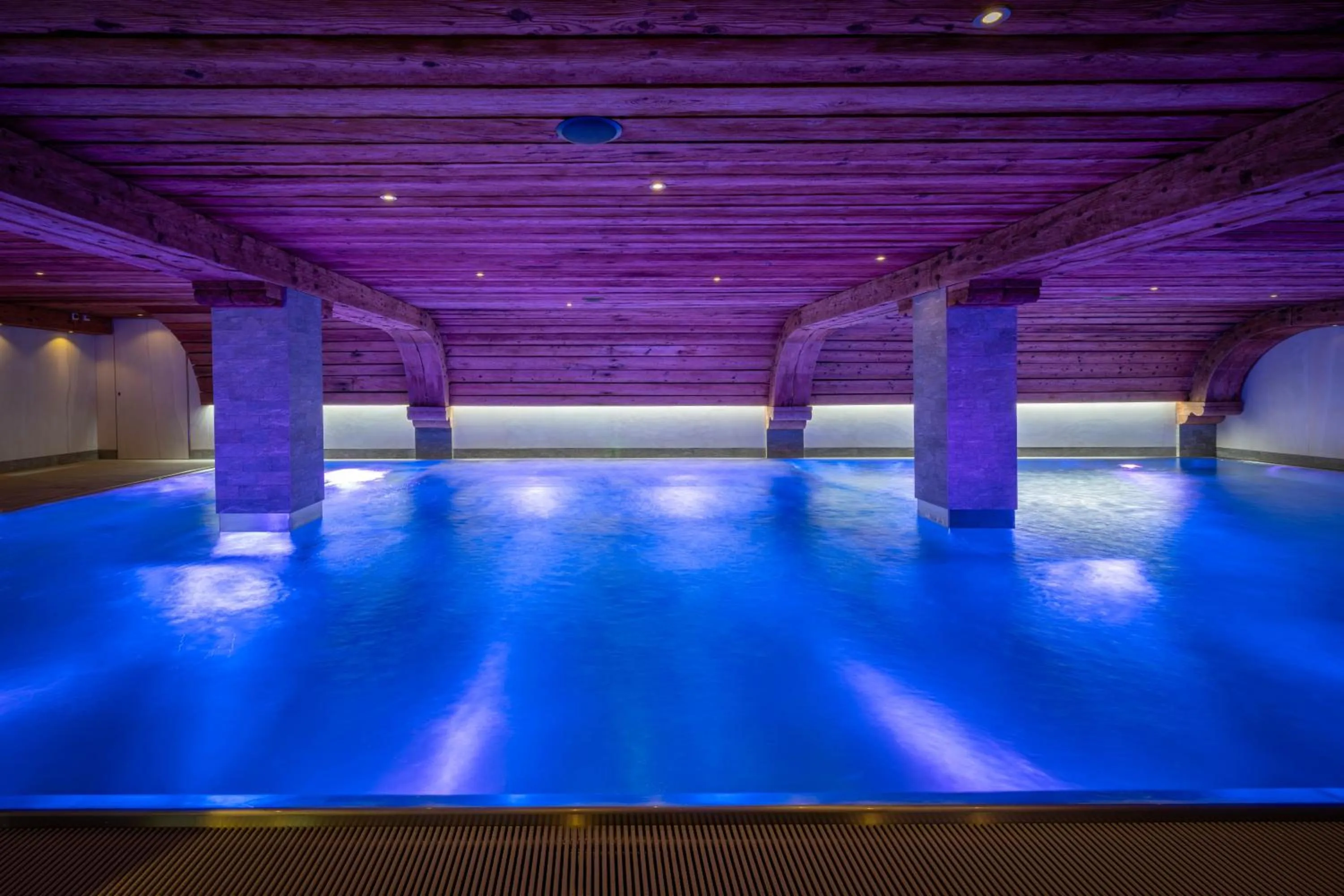 Swimming pool in Naco Aparthotel by Arca Spa