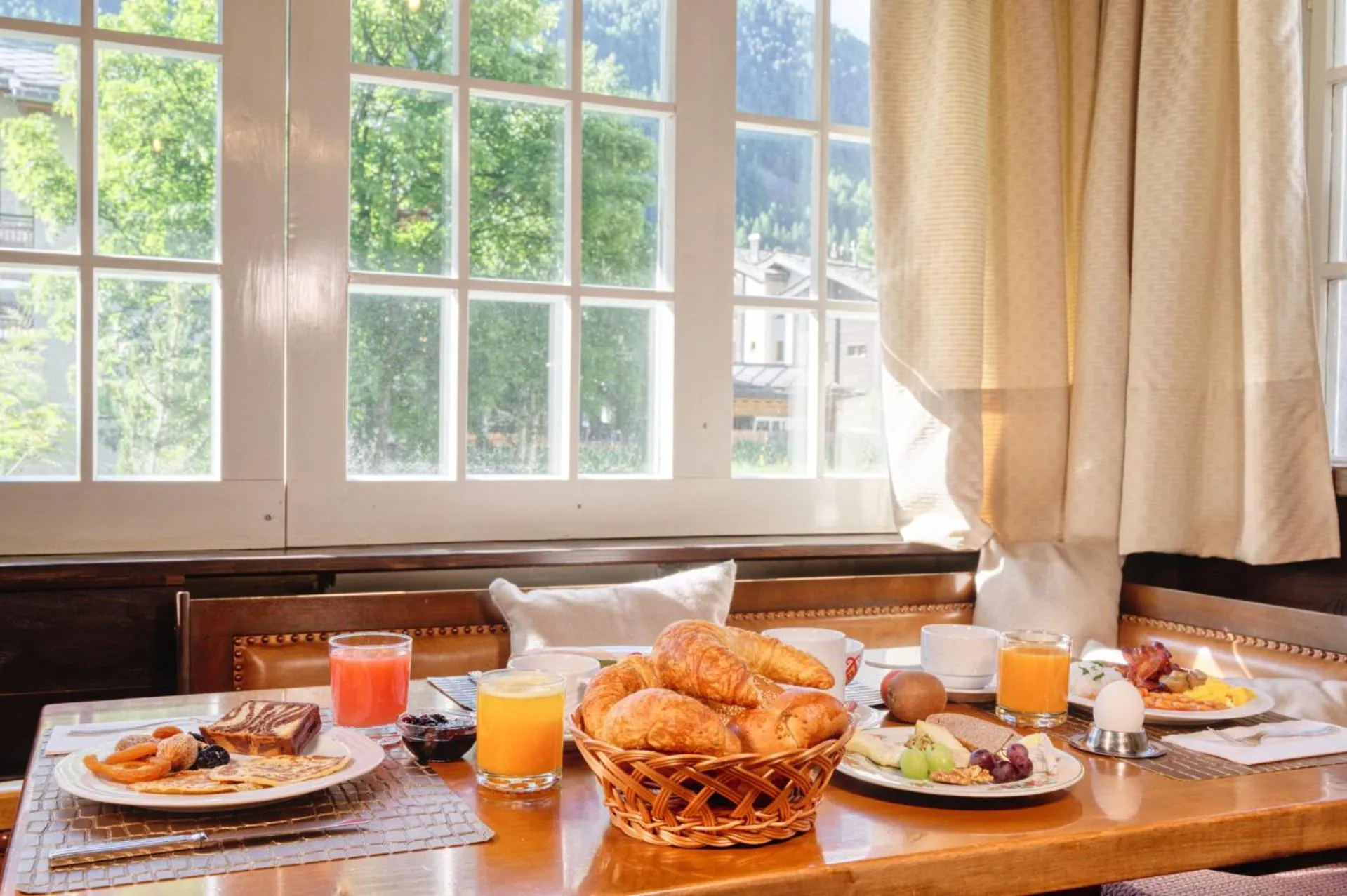 Breakfast in Naco Aparthotel by Arca Spa