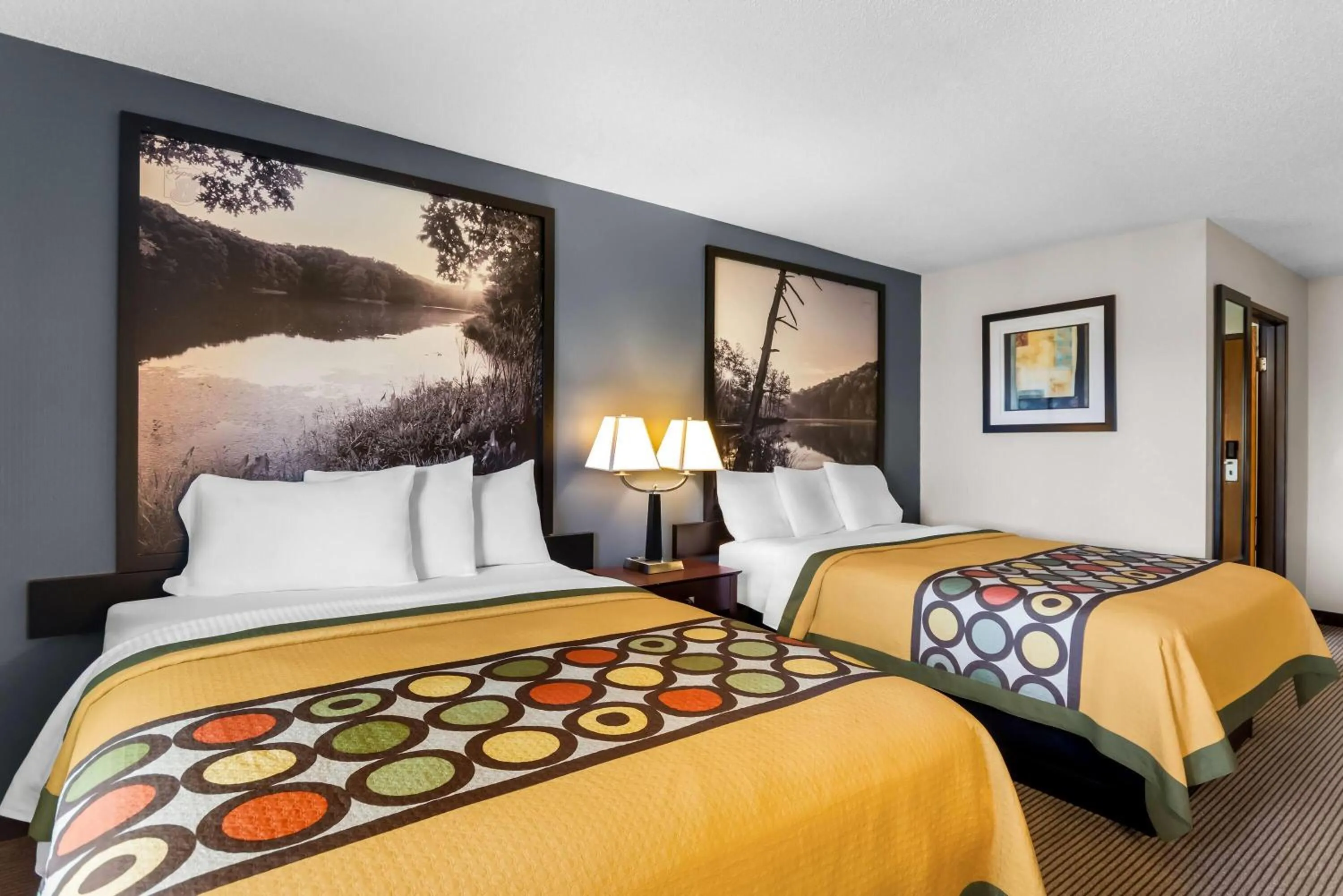 Bed in Super 8 by Wyndham Bloomington University Area