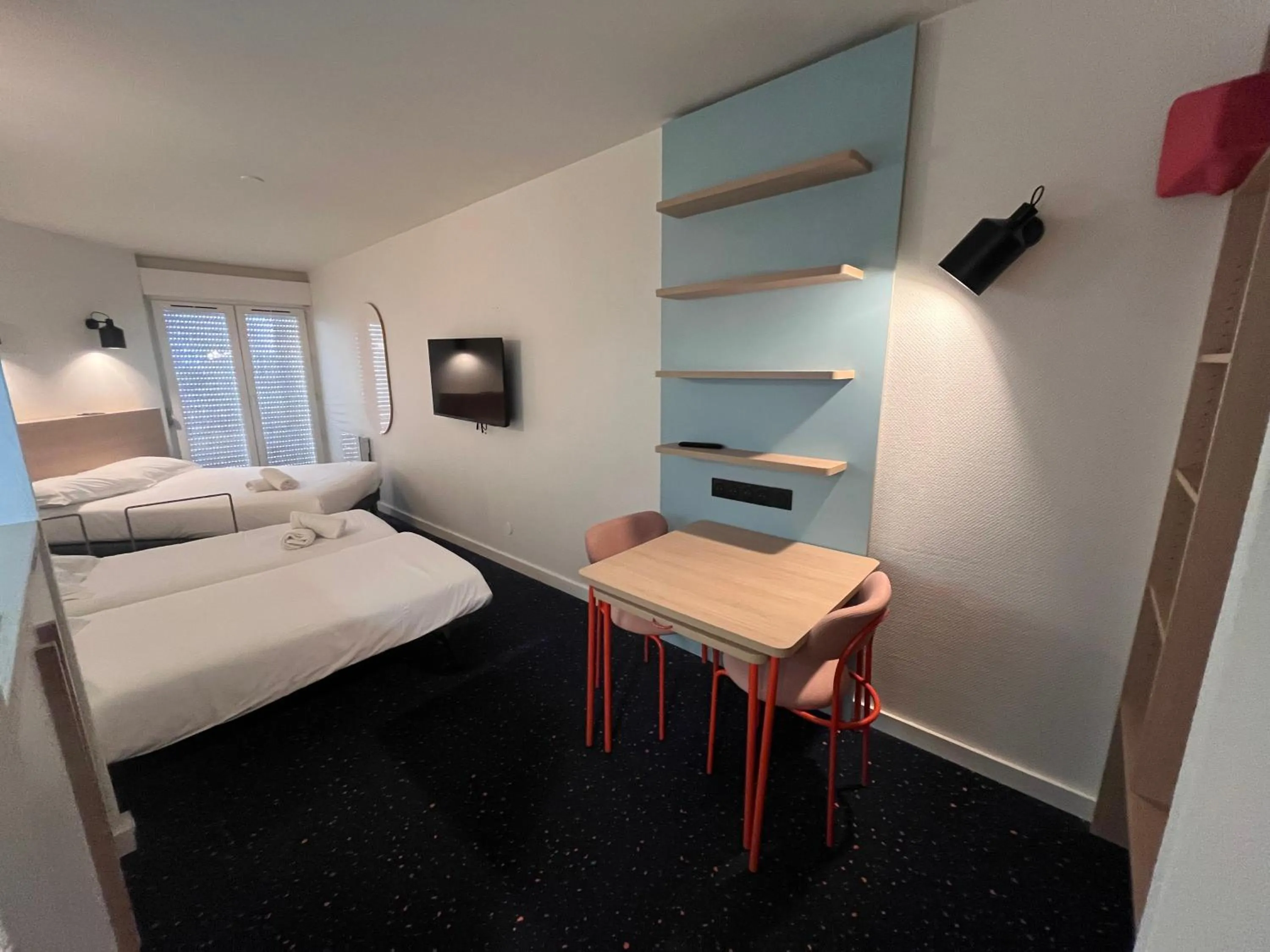 Bed in Hôtel et Résidence Les Lauréades Clermont-Ferrand Centre Jaude