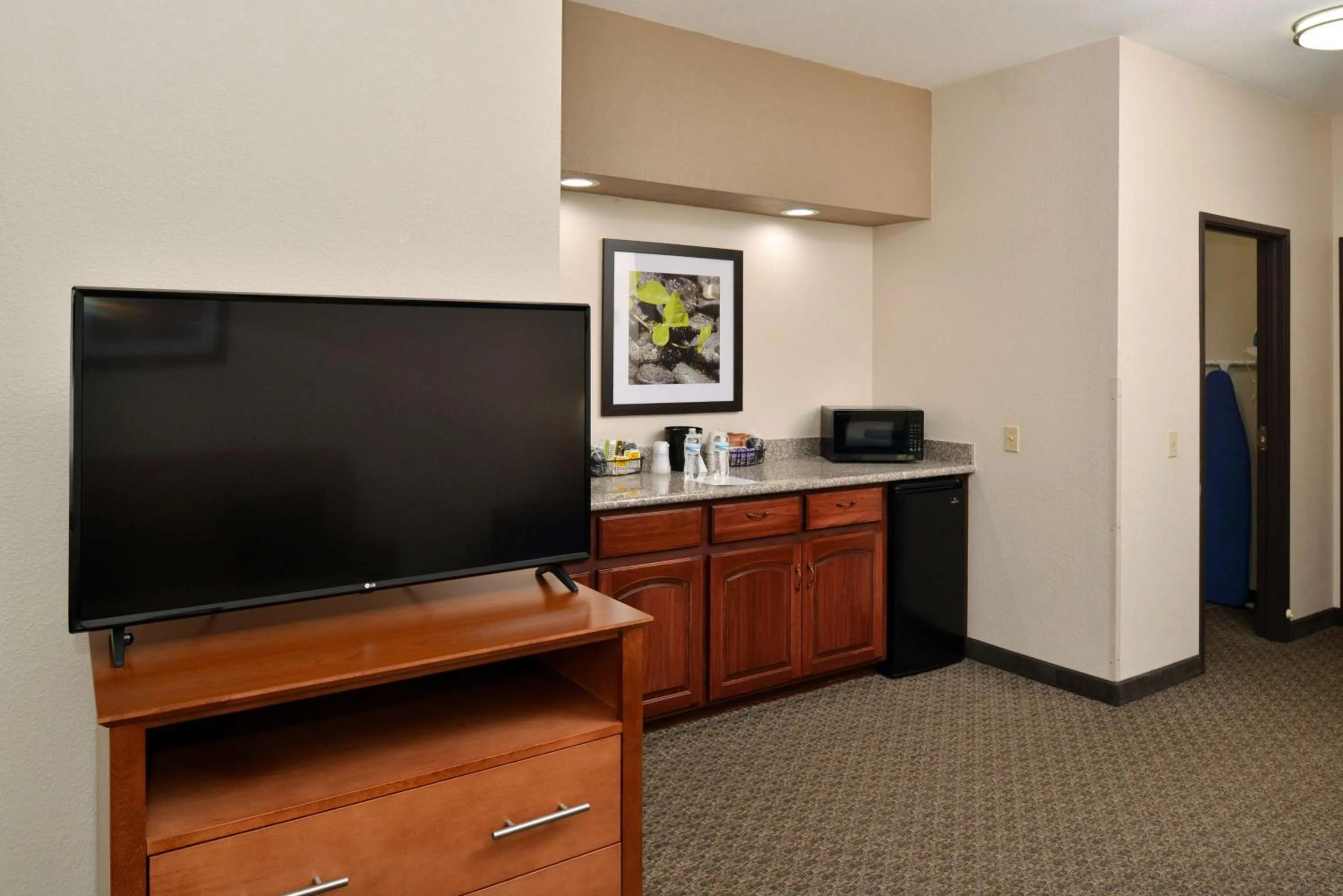 Bedroom in Best Western Big Spring Lodge