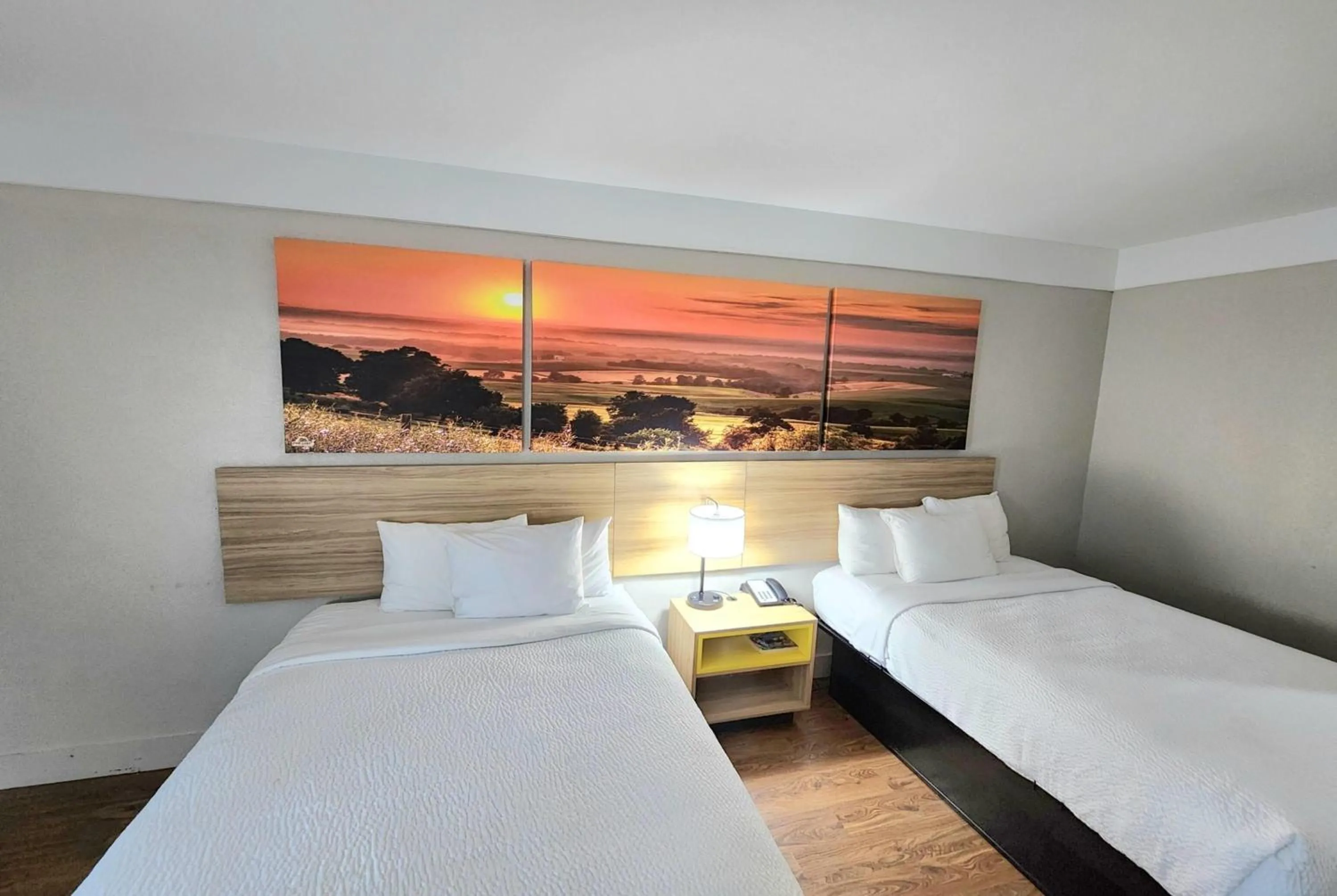 Photo of the whole room, Bed in Days Inn by Wyndham Denham Springs-Baton Rouge East