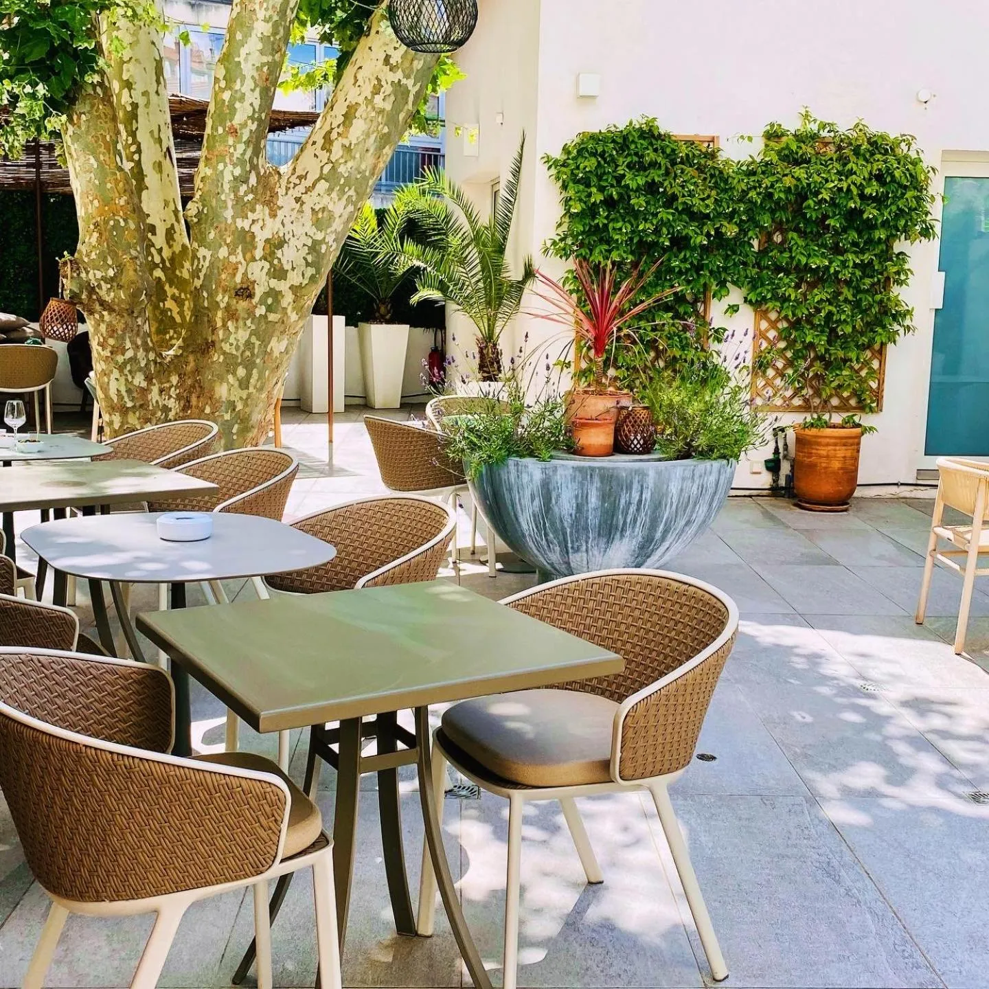 Patio in Hôtel Boutique Cézanne centre Aix-en-Provence