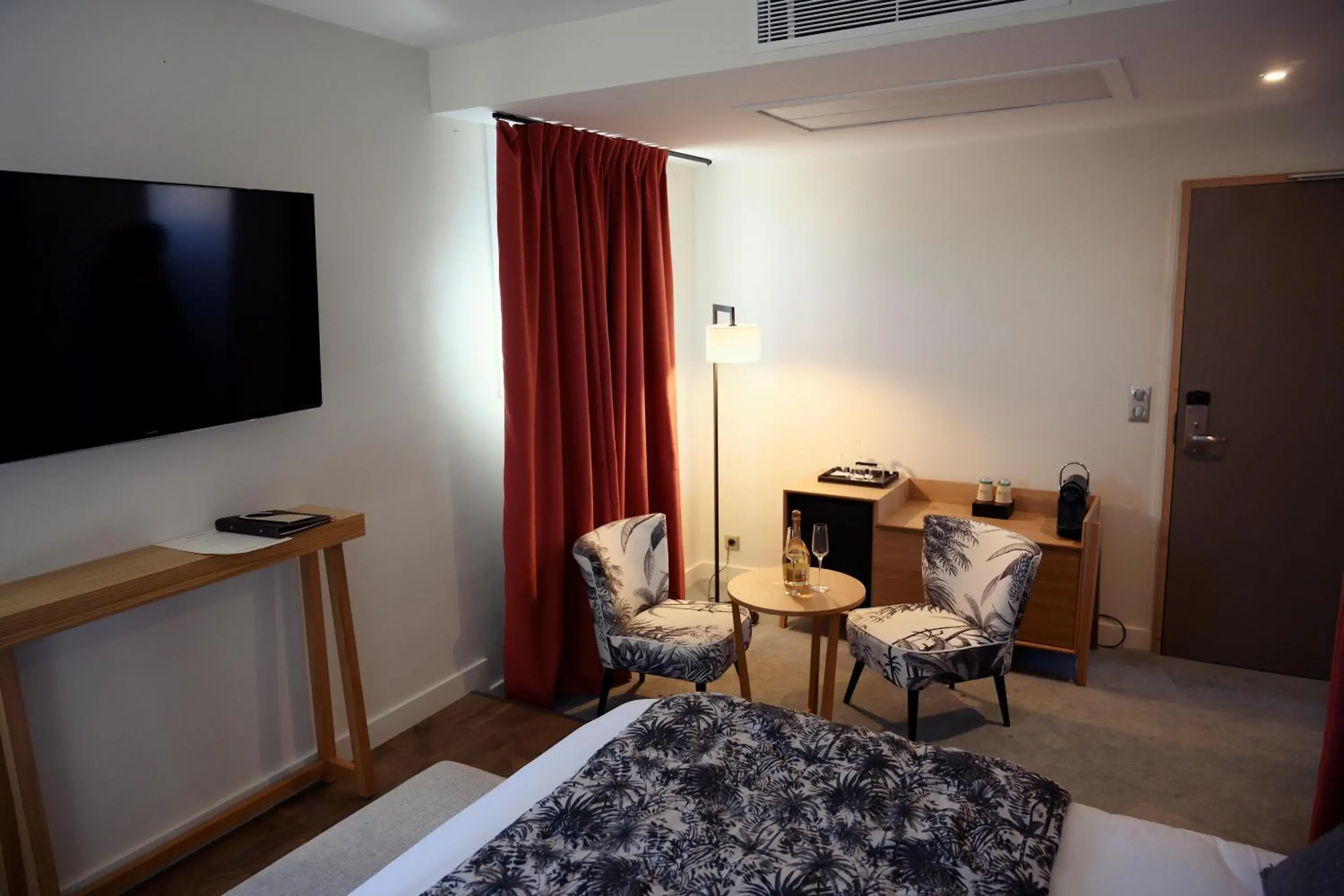 King Room in Hôtel Boutique Cézanne centre Aix-en-Provence King Room in Hôtel Boutique Cézanne centre Aix-en-Provence