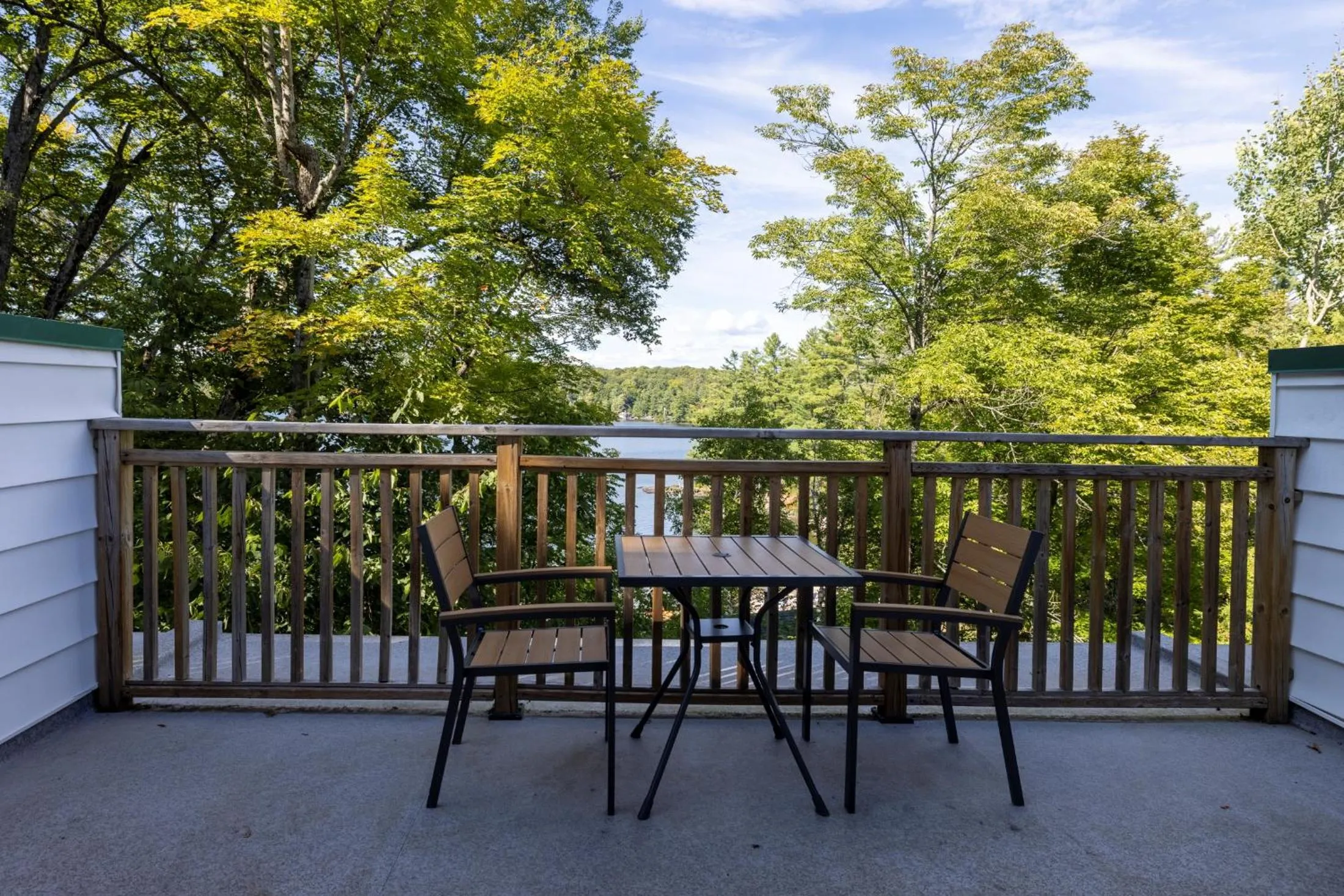 Balcony/Terrace in Sherwood Inn