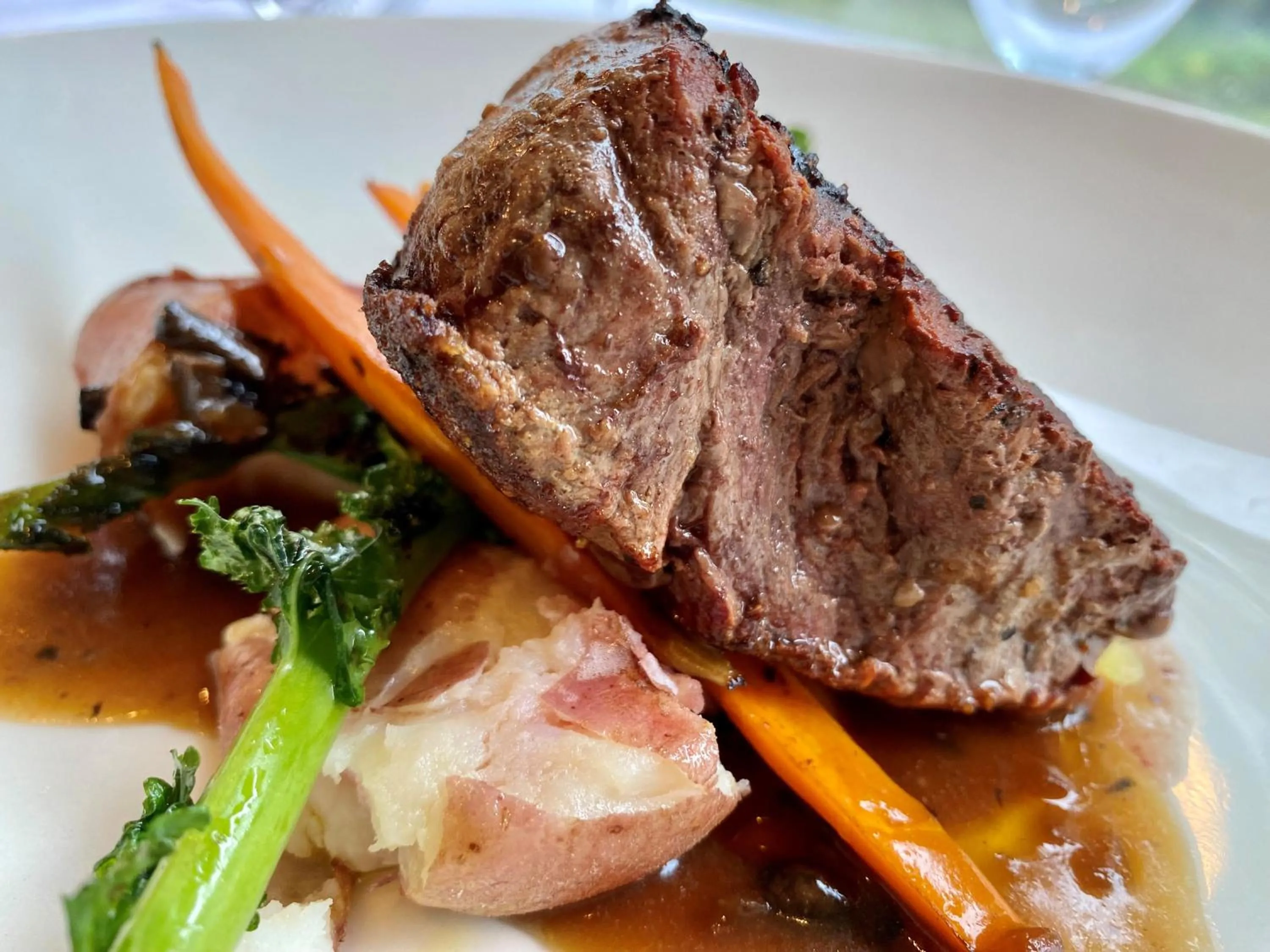 Dining area in Sherwood Inn