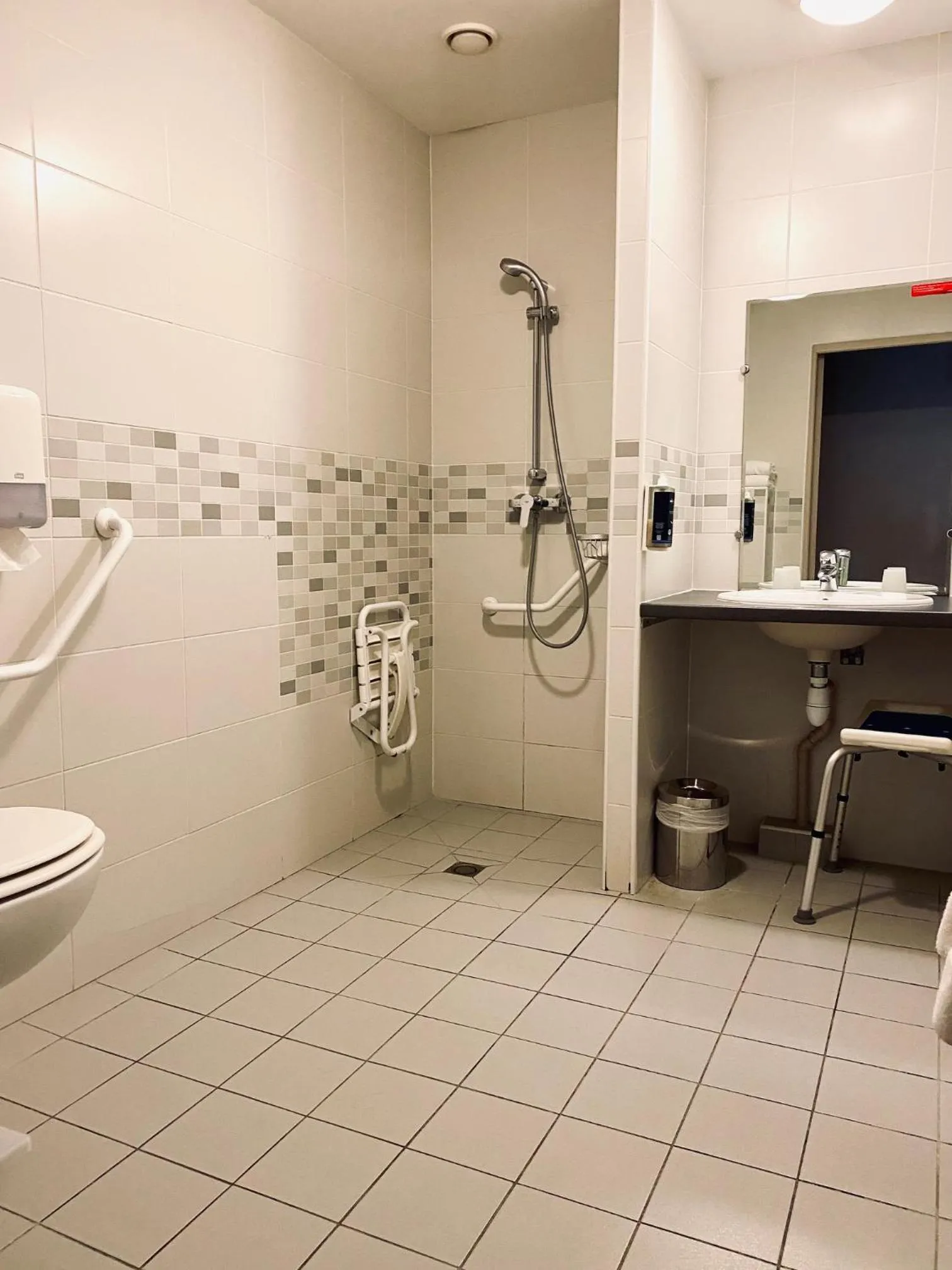 Brit Hotel Le Surcouf