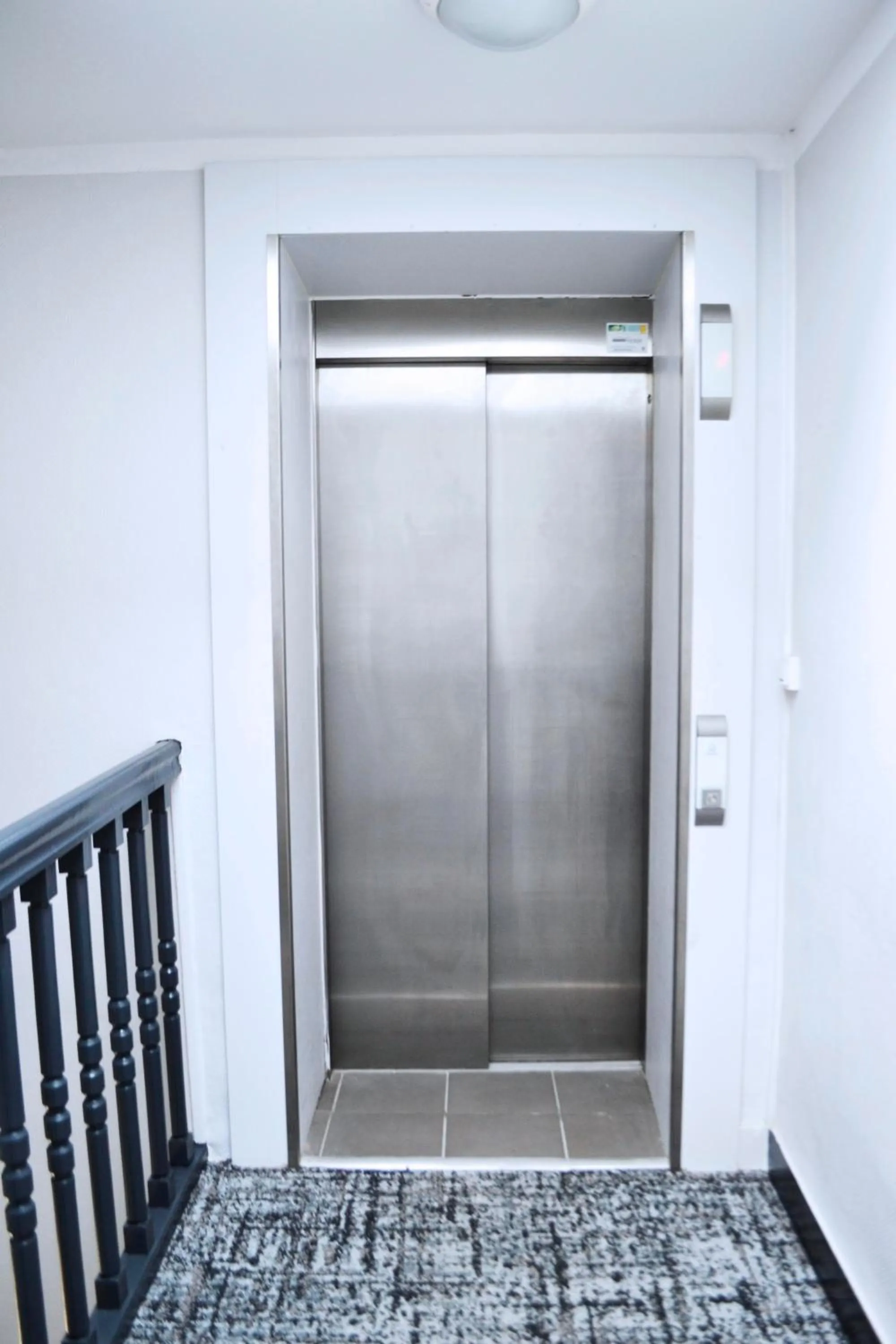 elevator in Brit Hotel Le Surcouf