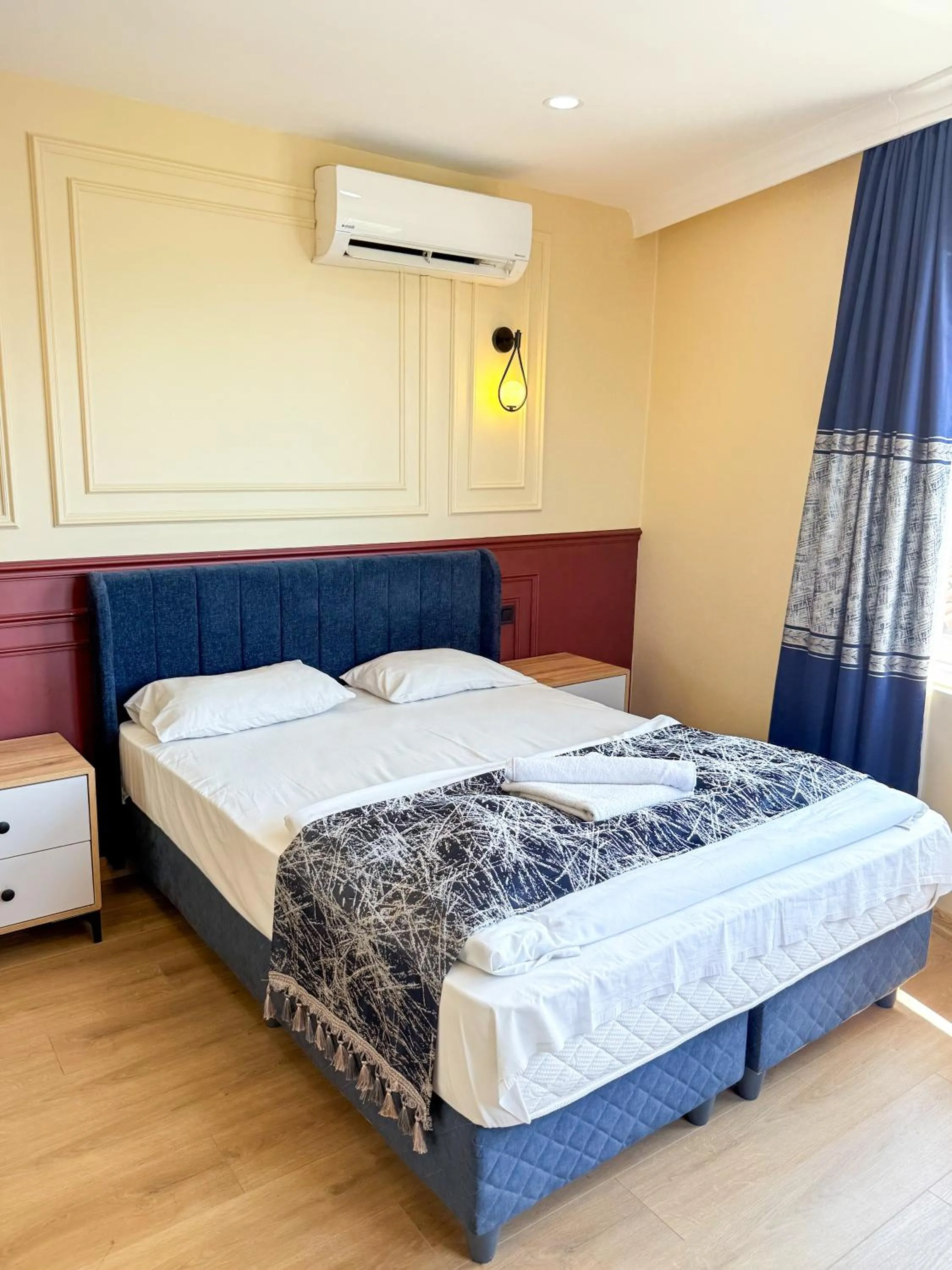 Bed in The Reina Hotel