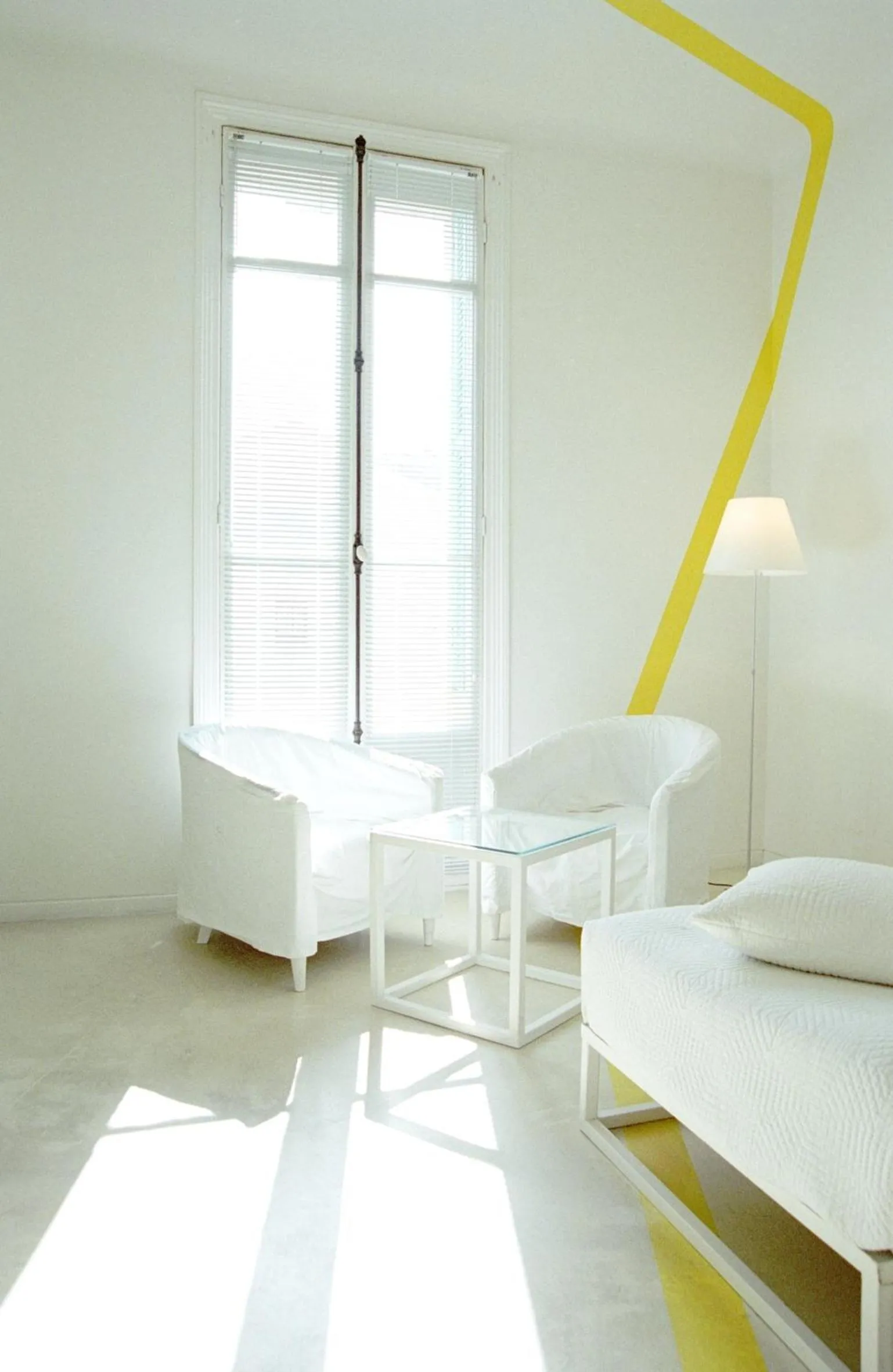 Photo of the whole room, Bed in Le Windsor, Jungle Art Hotel