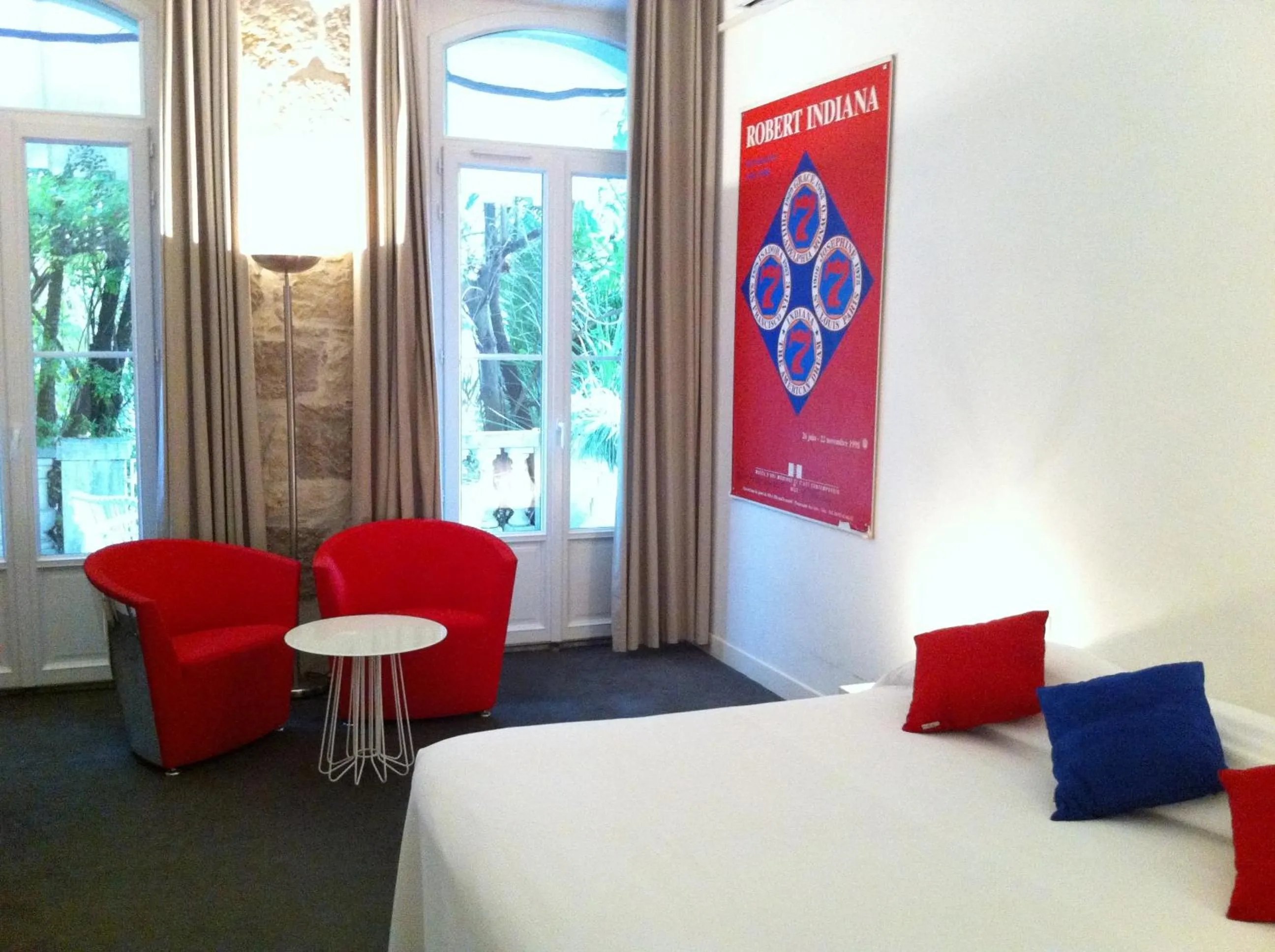 Photo of the whole room in Le Windsor, Jungle Art Hotel