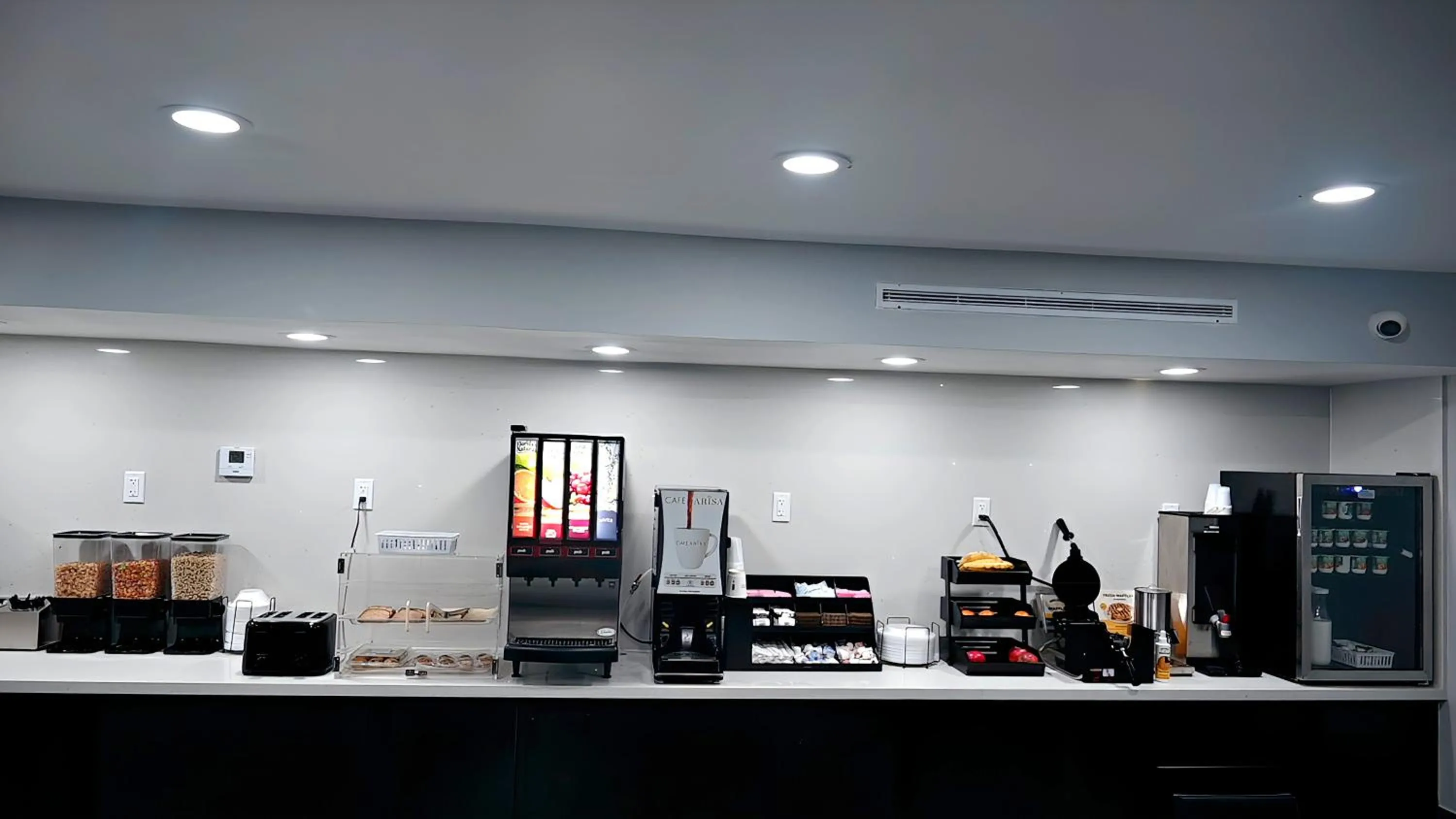 Breakfast in Days Inn & Suites by Wyndham Texas City