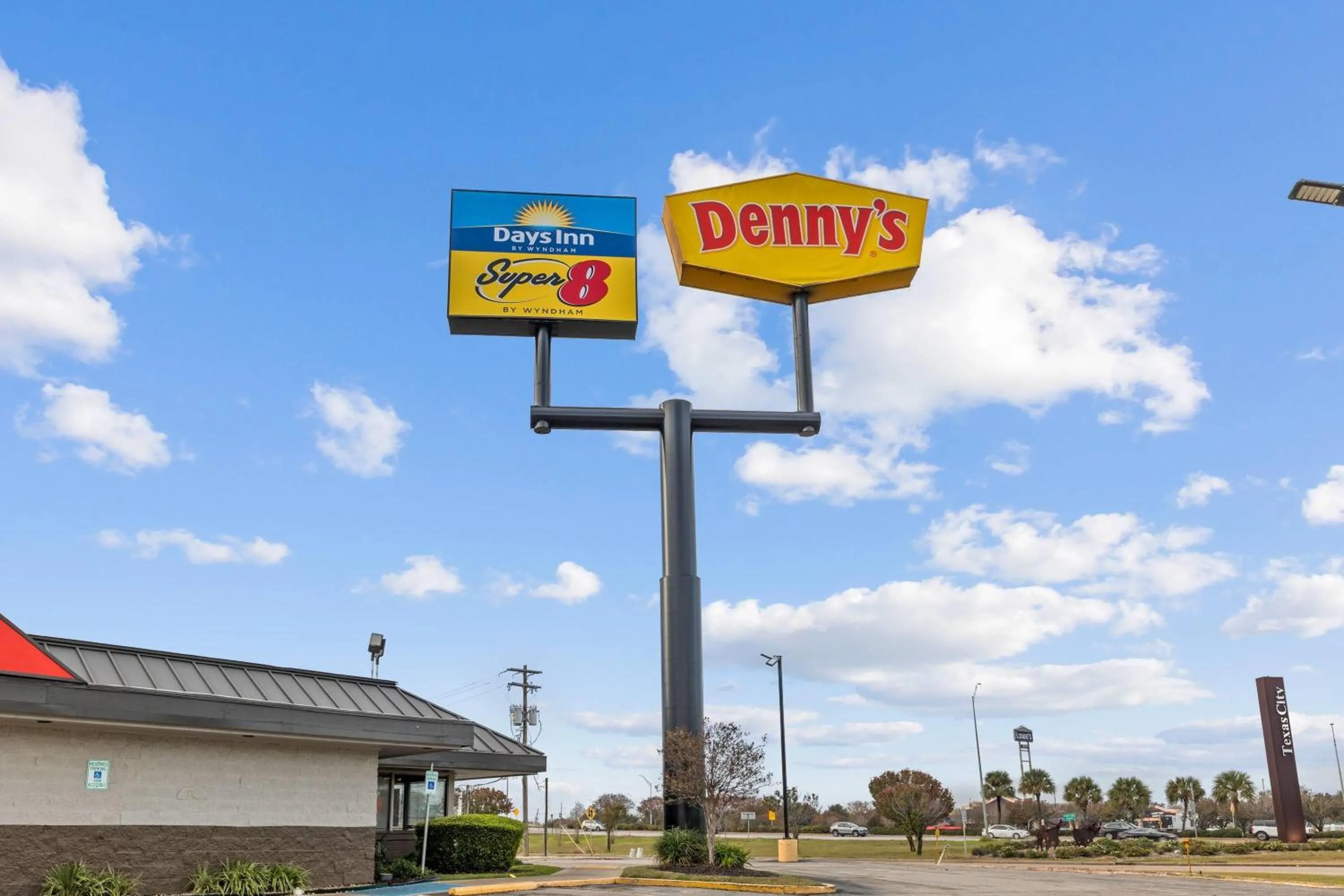 Property building in Days Inn & Suites by Wyndham Texas City