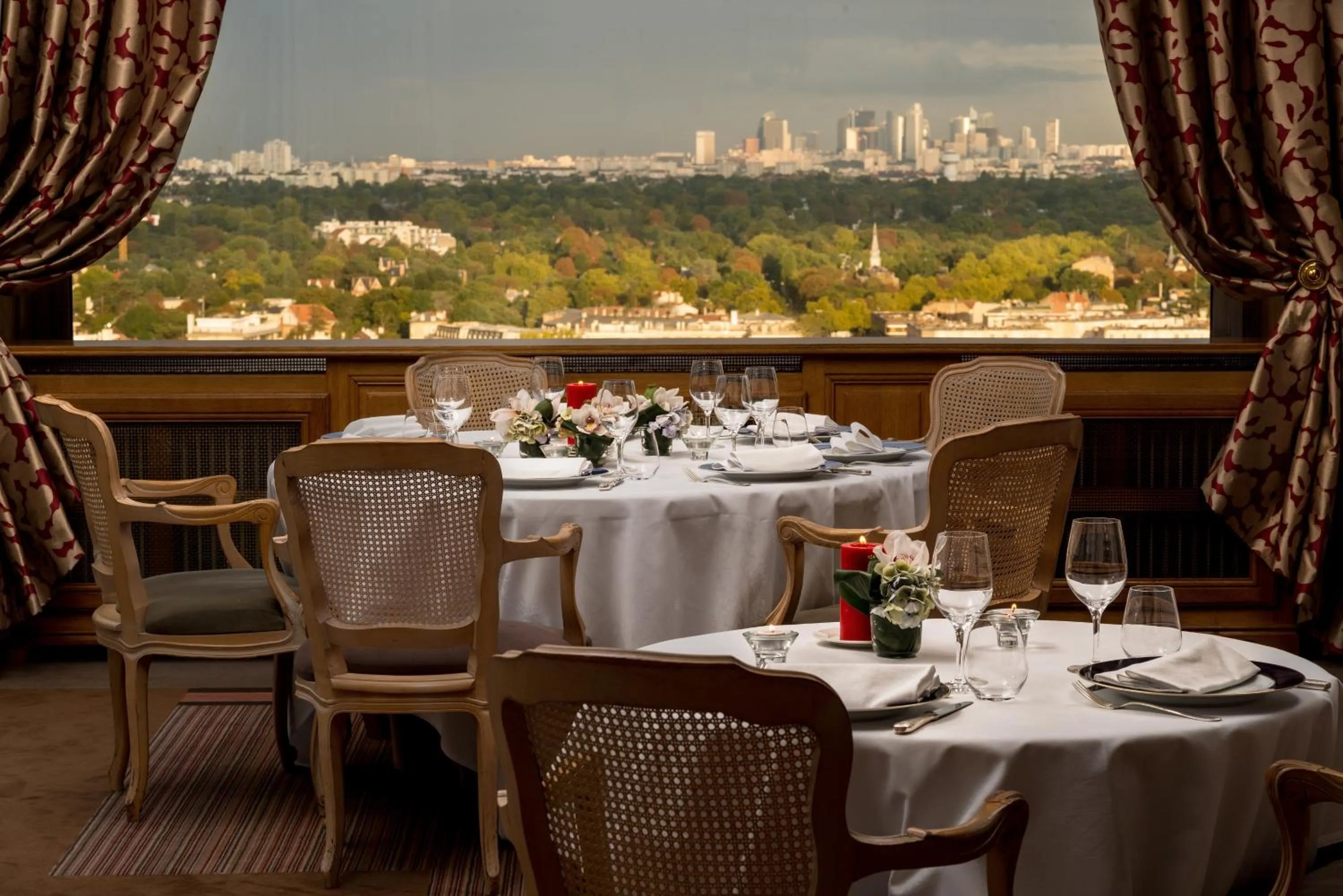 Restaurant/places to eat in Pavillon Henri IV Hotel Restaurant Gastronomique Terrasse