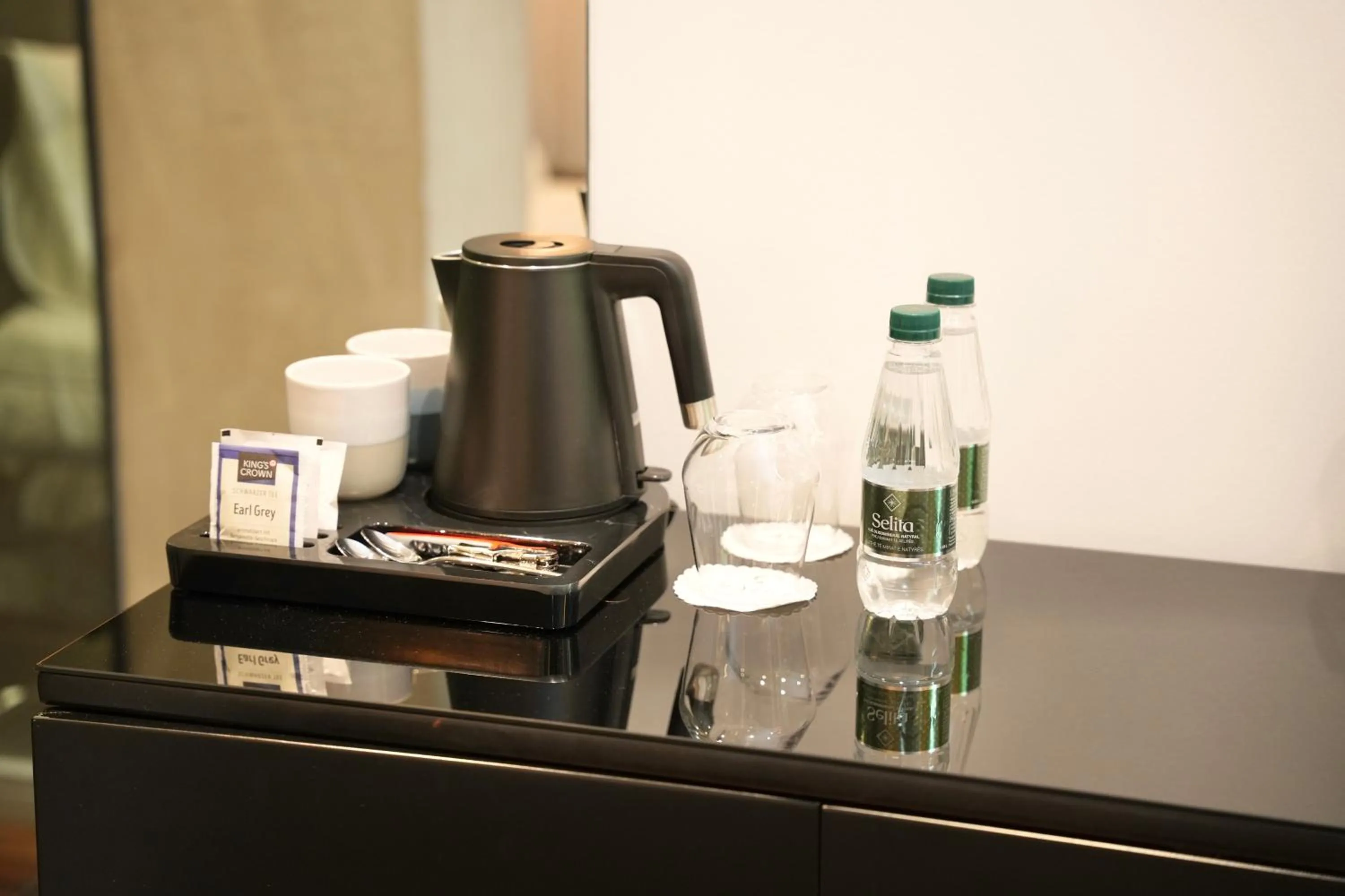 Coffee/tea facilities in La Suite Boutique Hotel