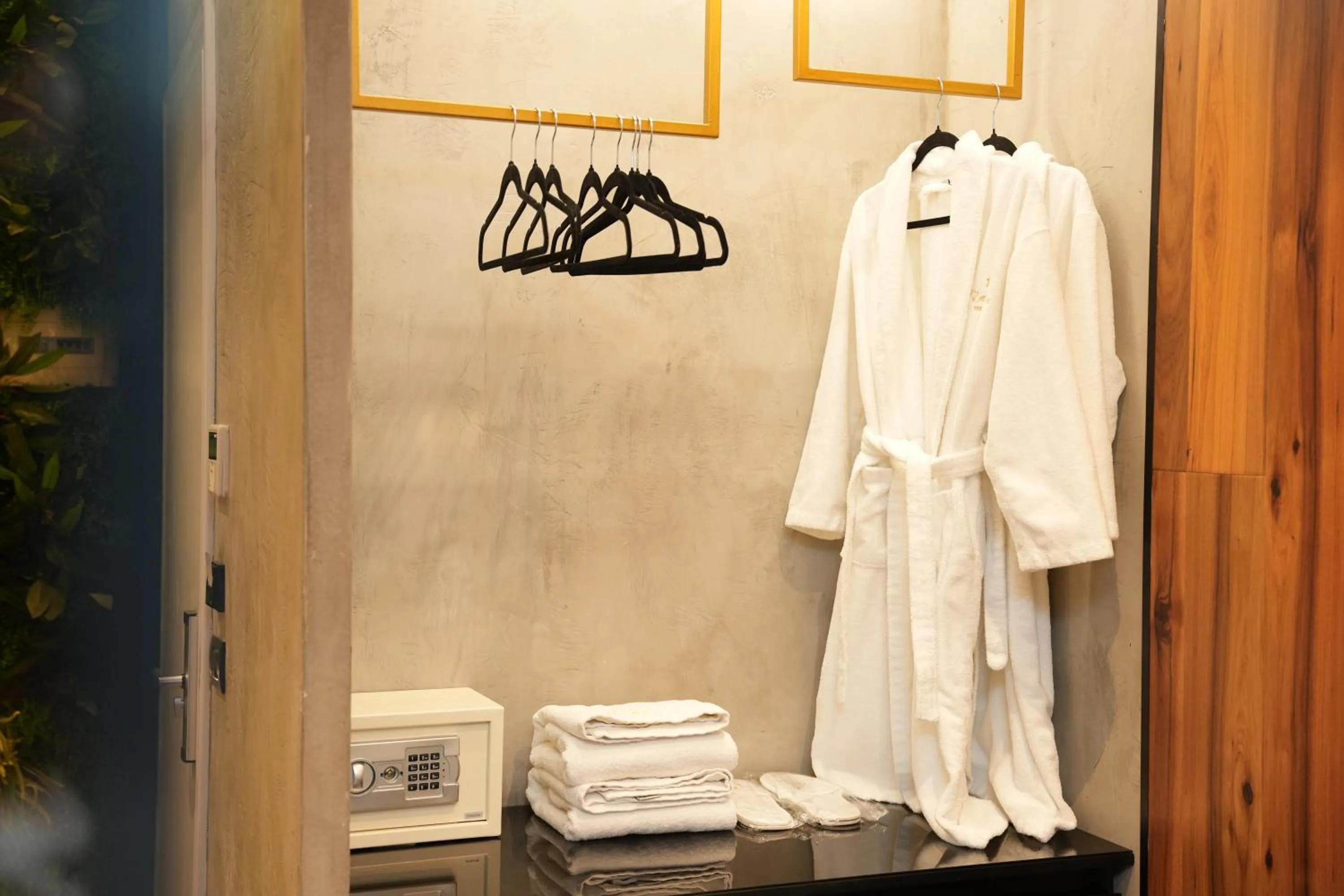 towels in La Suite Boutique Hotel