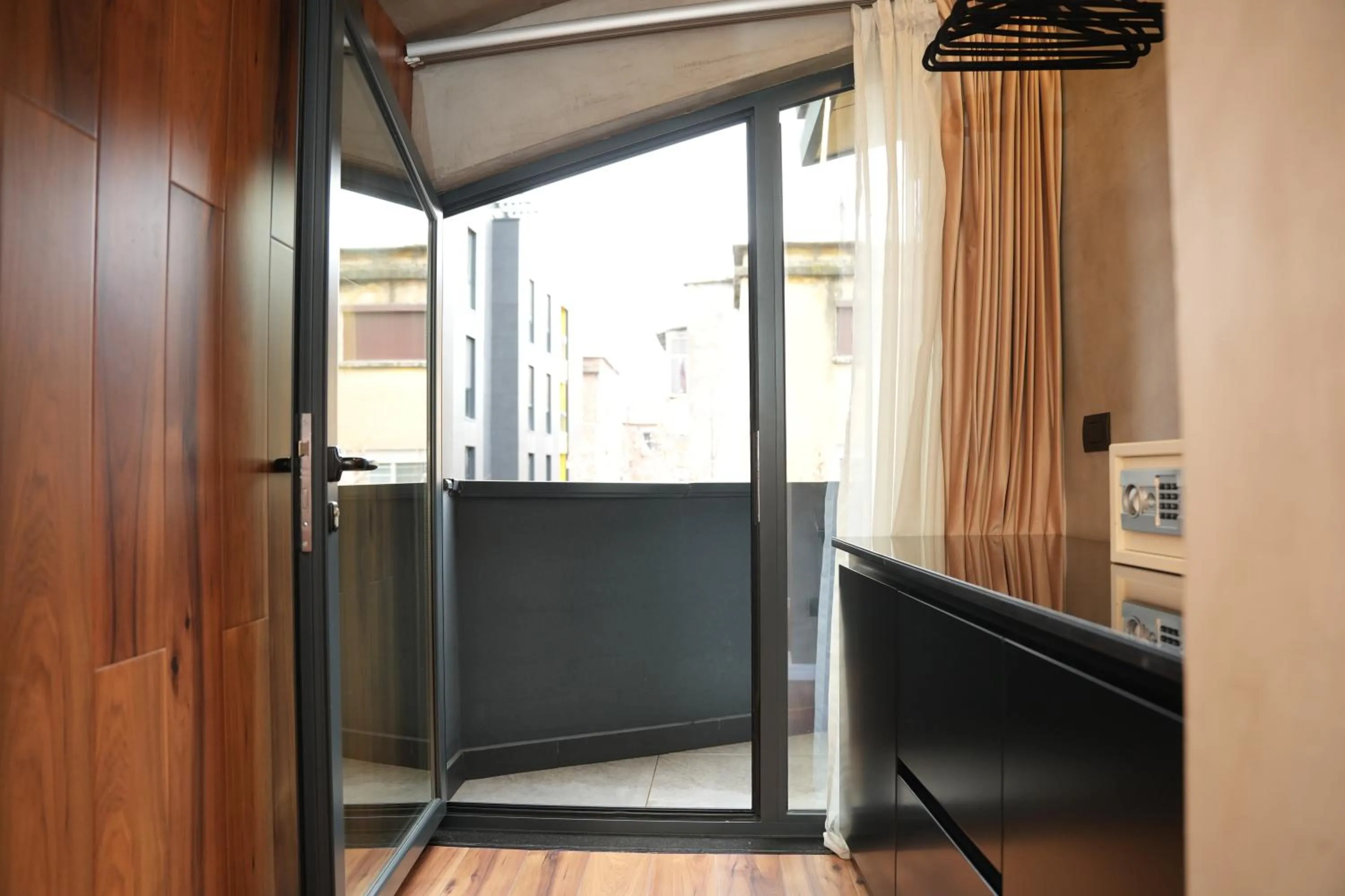 Balcony/Terrace in La Suite Boutique Hotel