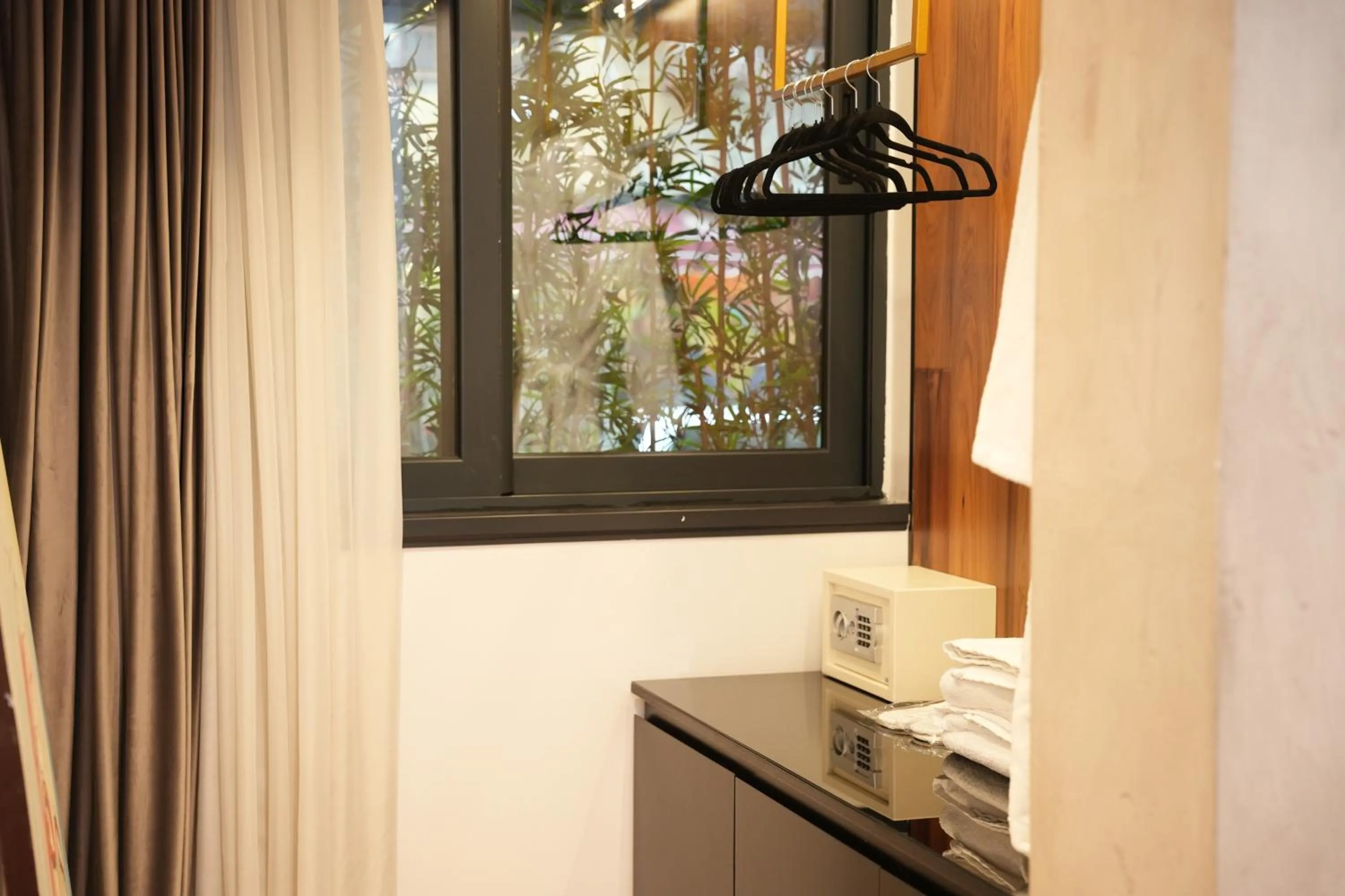 safe in La Suite Boutique Hotel