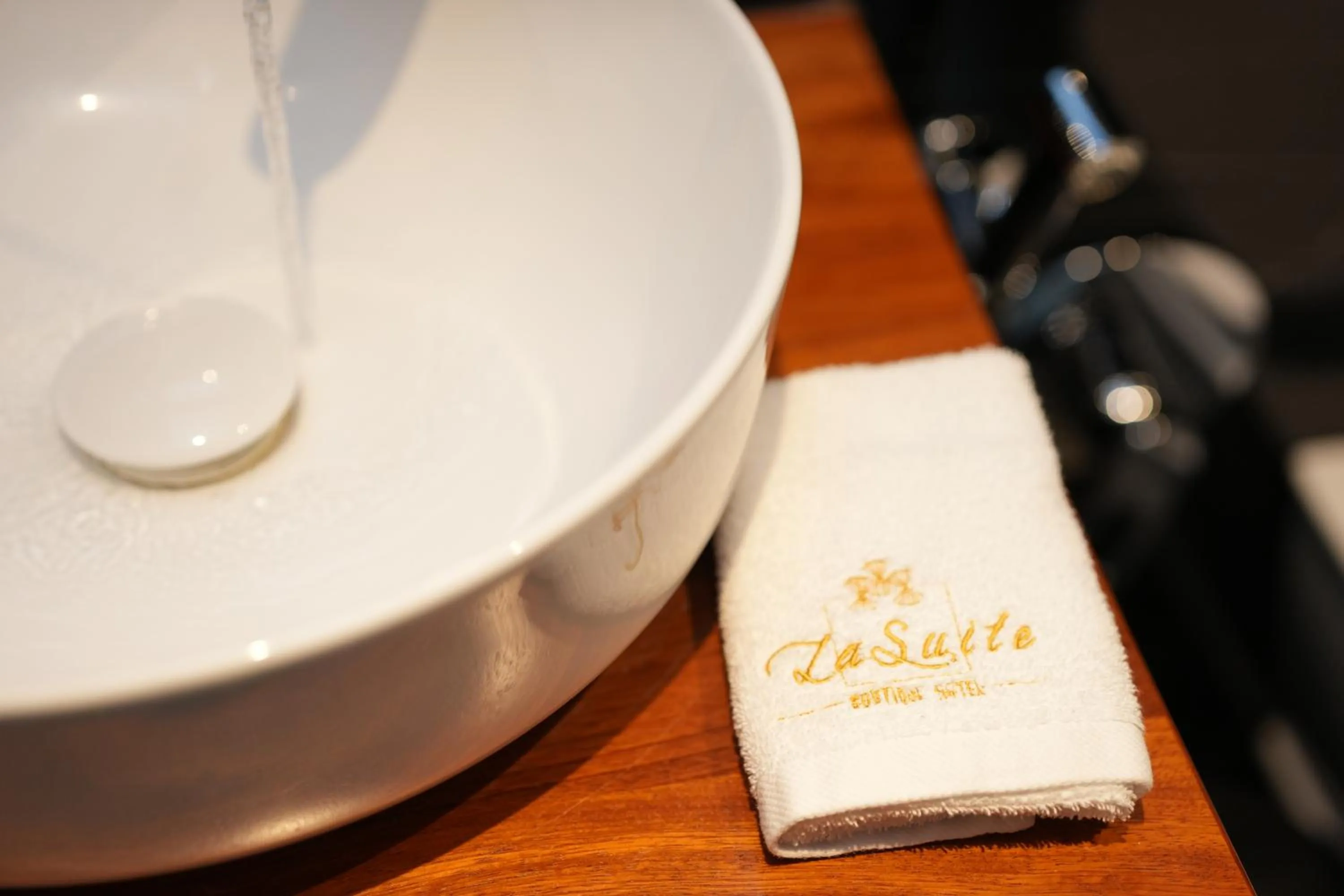 towels in La Suite Boutique Hotel