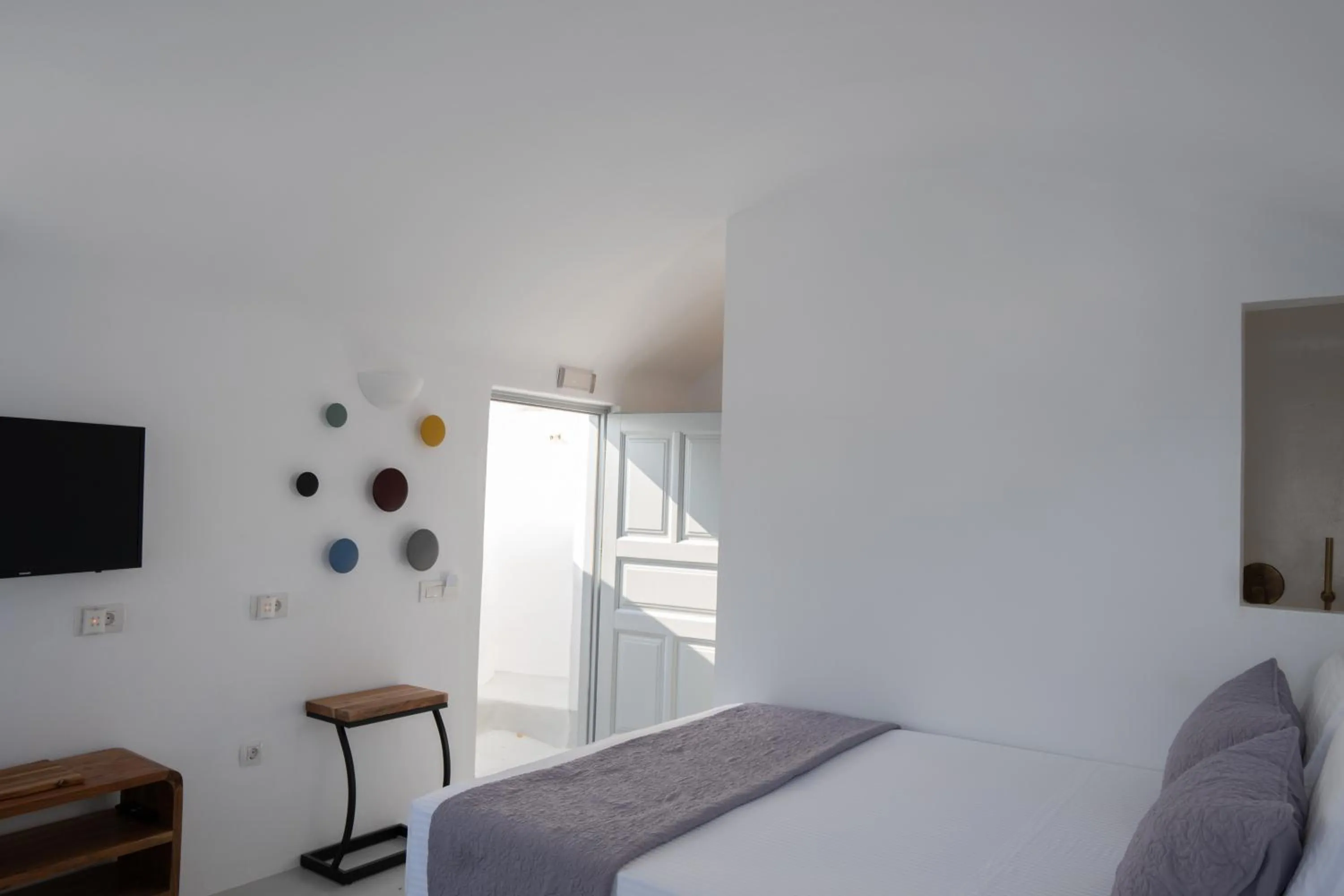 Bed in Oia Spirit Boutique Residences