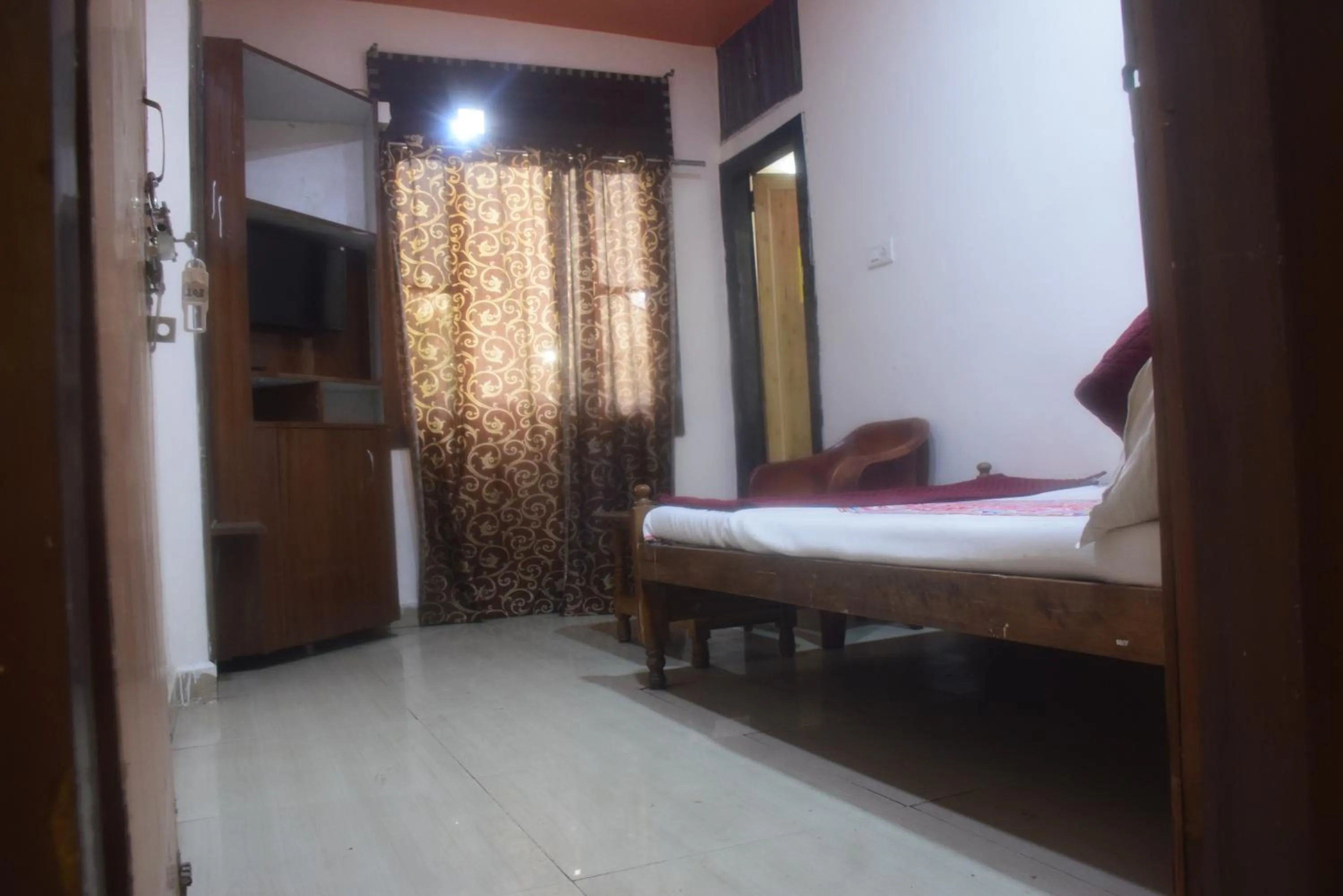 Photo of the whole room in Hotel Thakur Ji