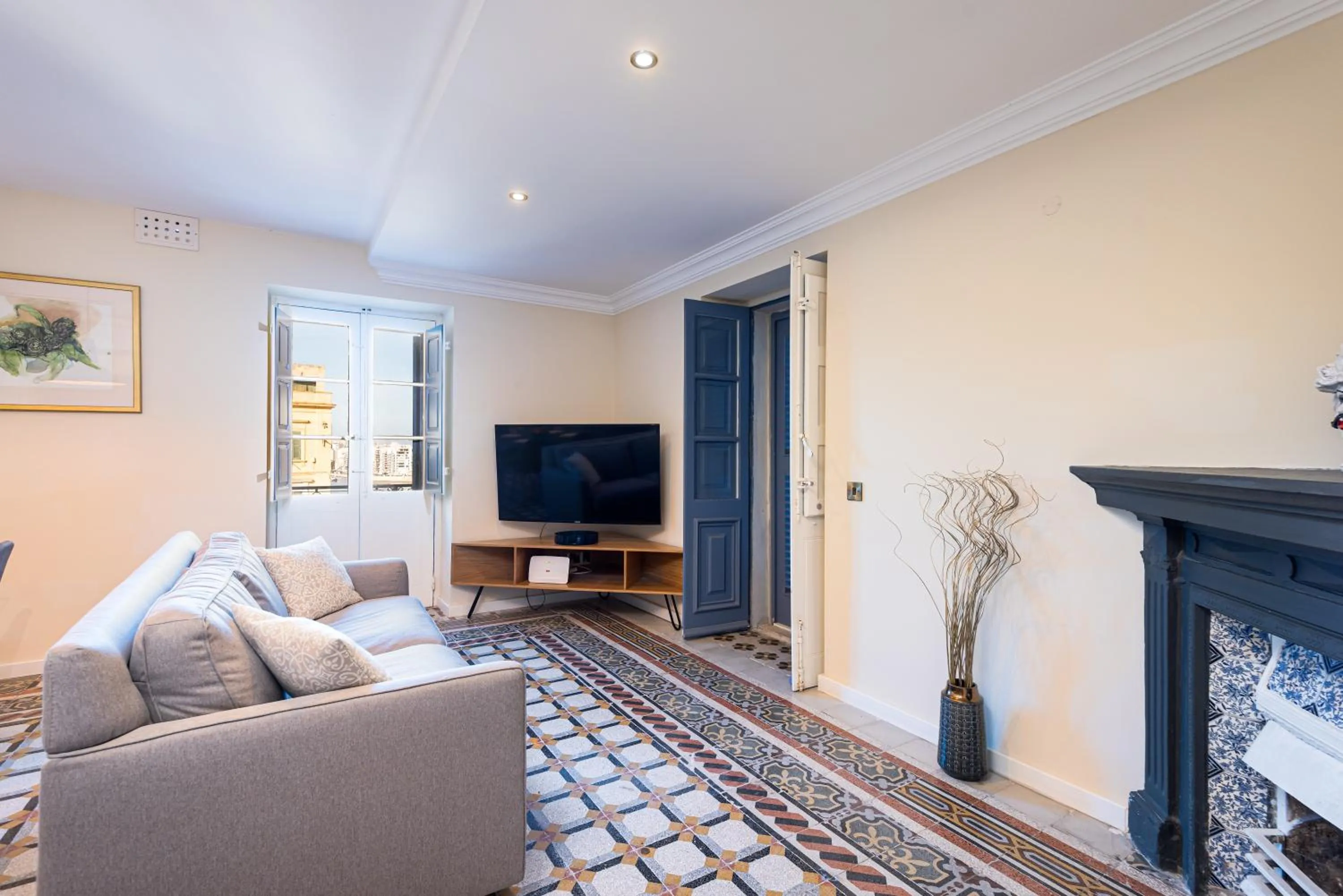 Communal lounge/ TV room in Independence MALTA APARTMENTS