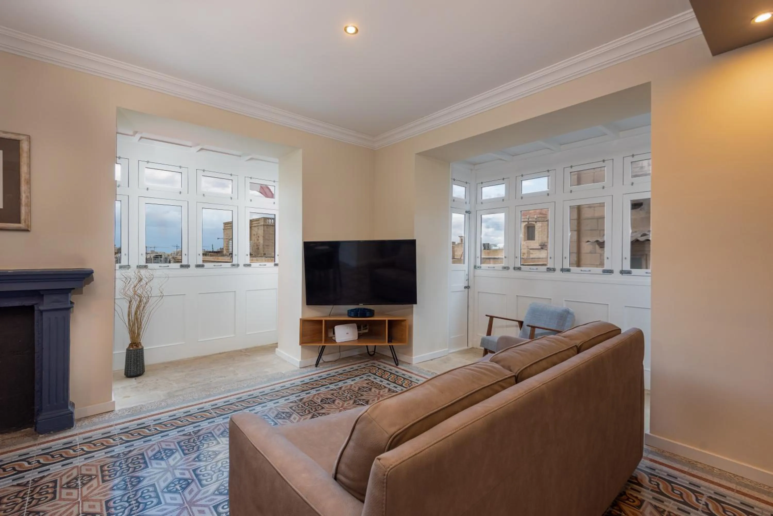 TV and multimedia in Independence MALTA APARTMENTS