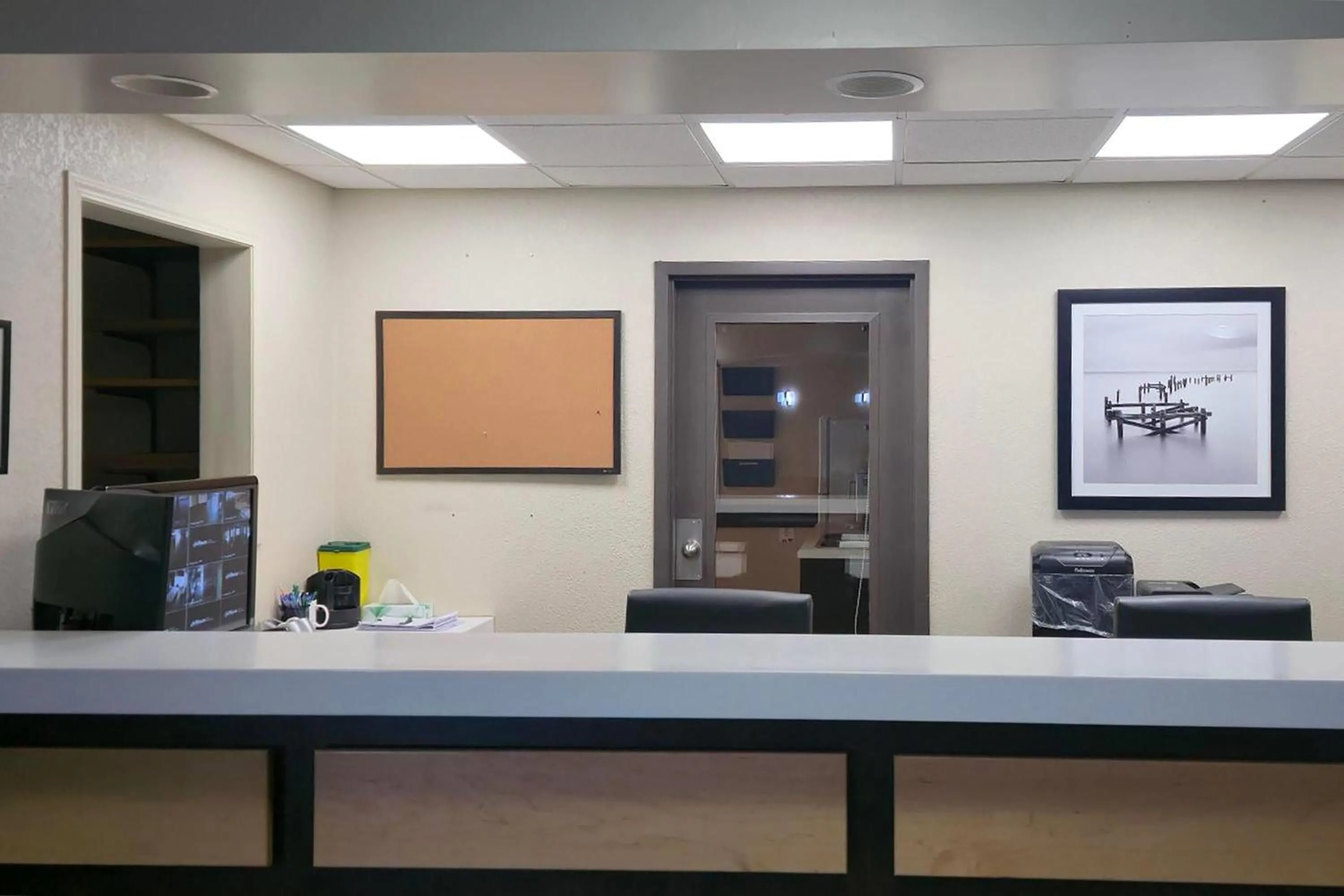Lobby or reception in Travelodge Suites by Wyndham Estevan
