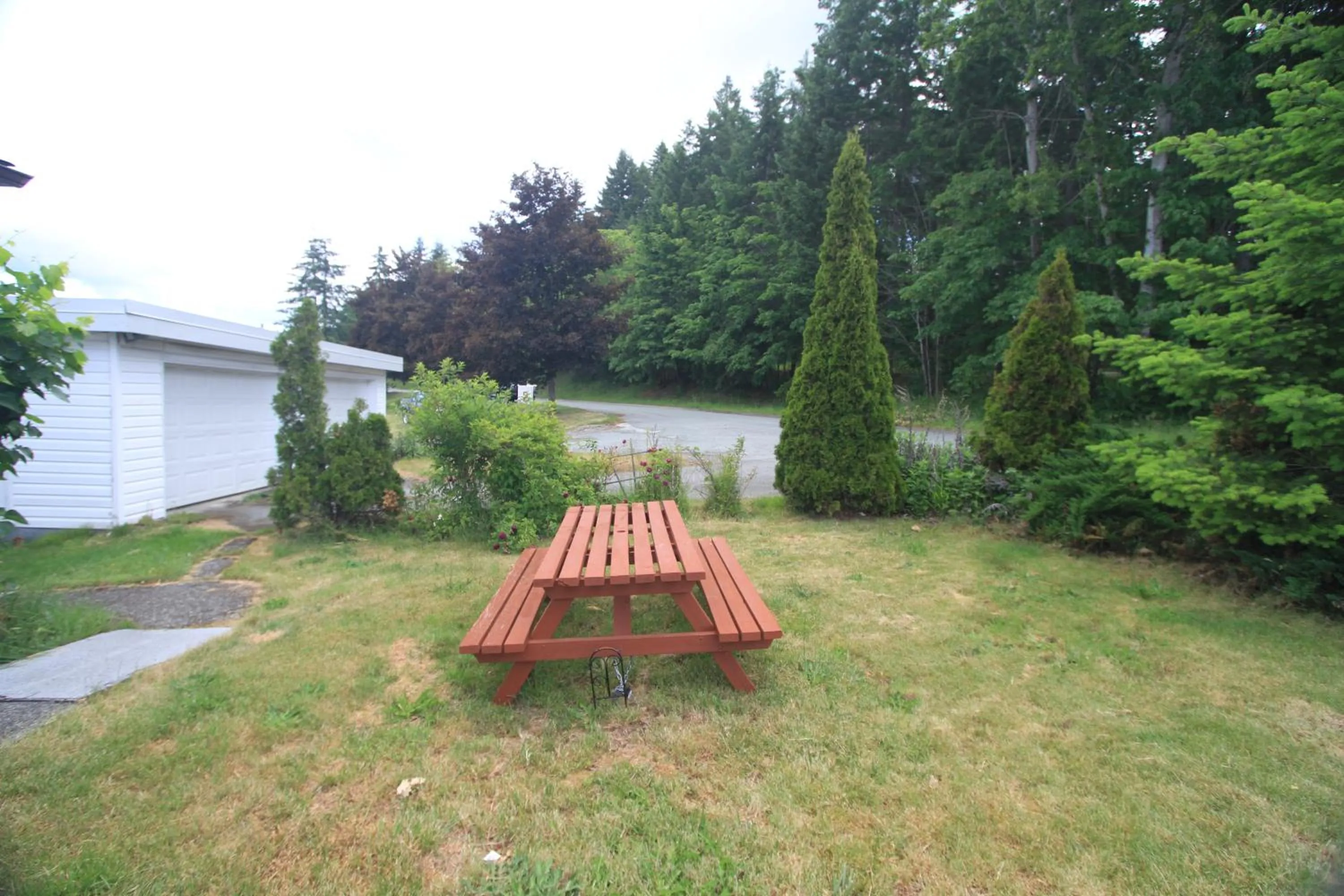 Garden in Sunset Motel & Trailer Park, Incorporated