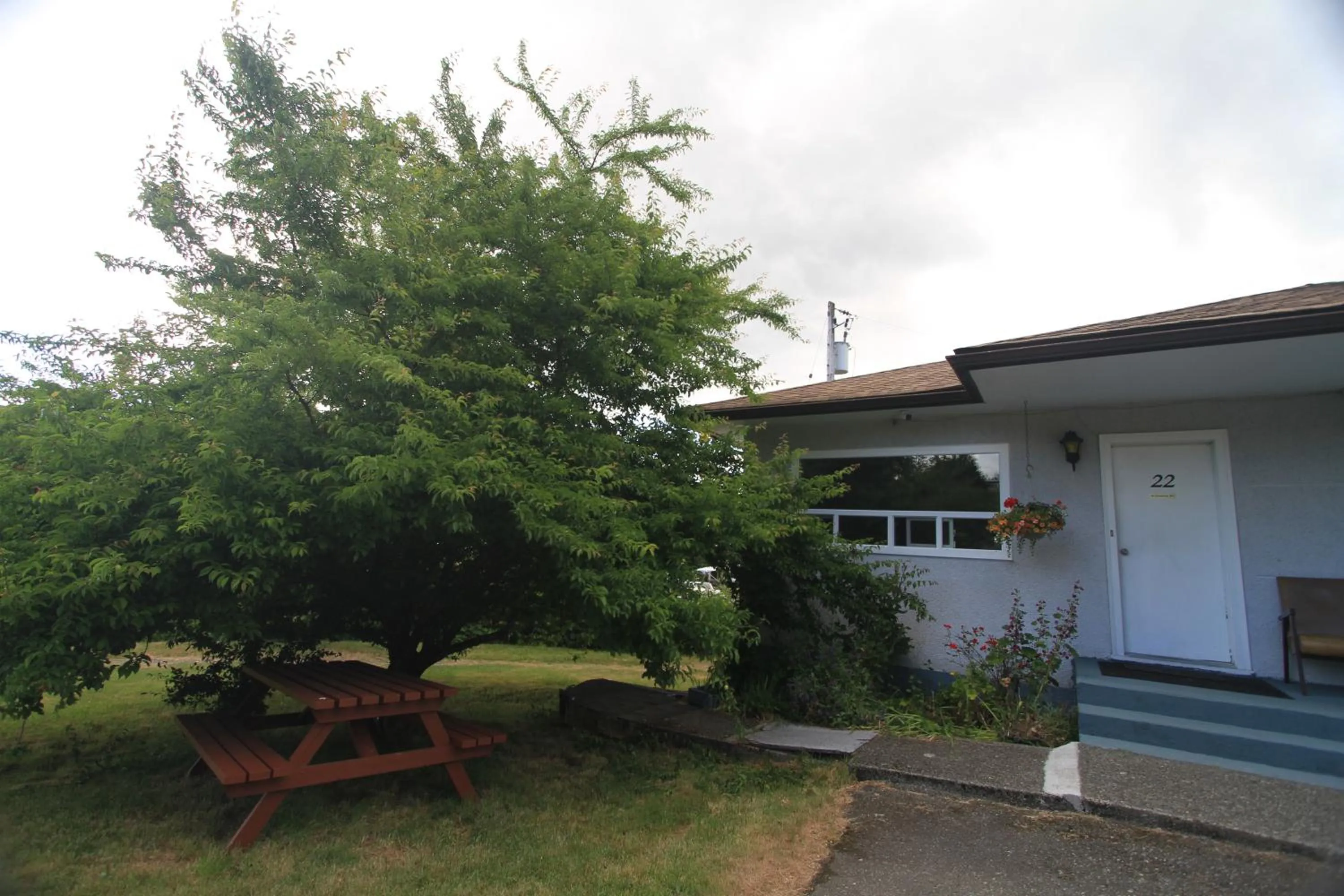 Garden in Sunset Motel & Trailer Park, Incorporated