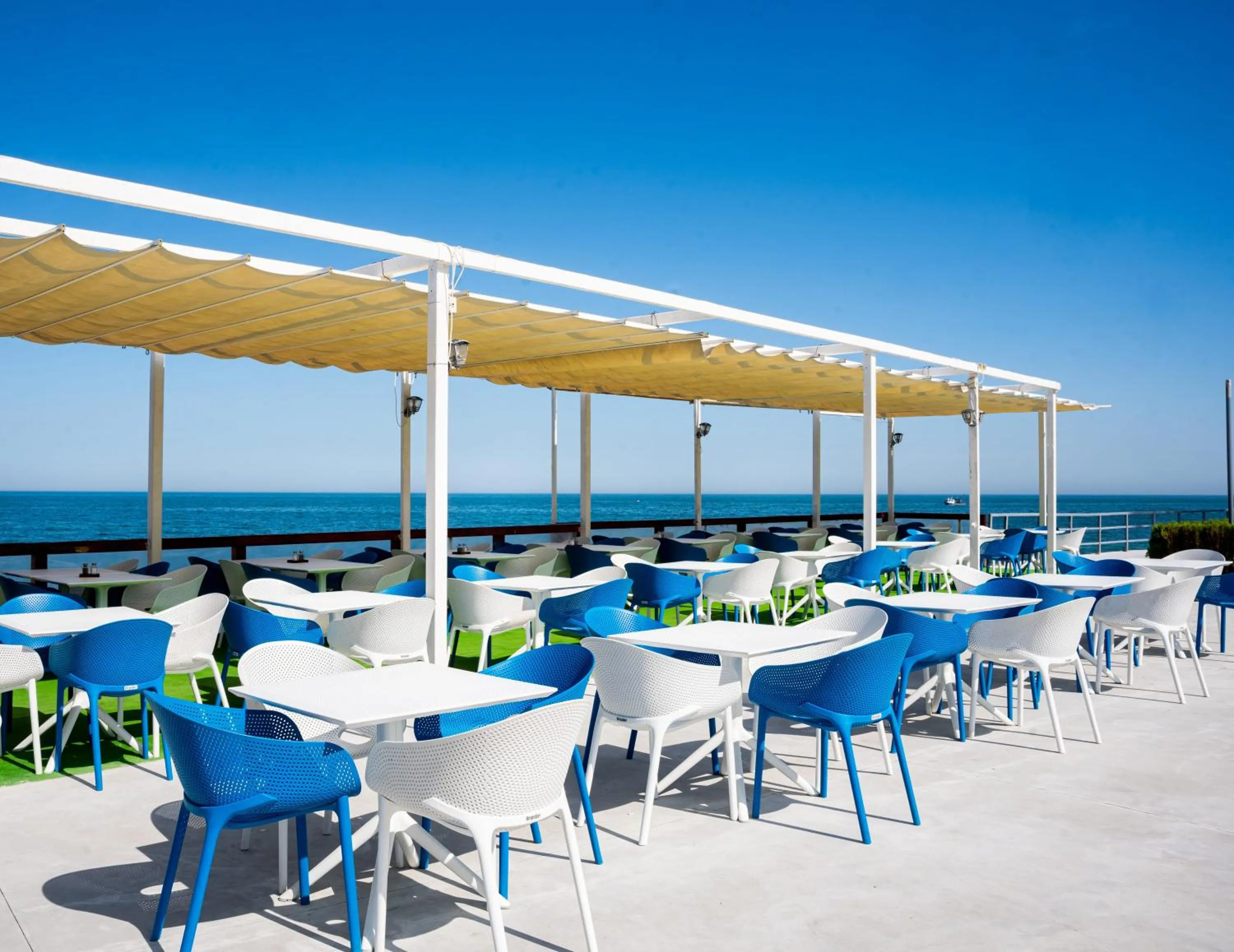 Restaurant/places to eat in Complex Vraja Mării Costinești