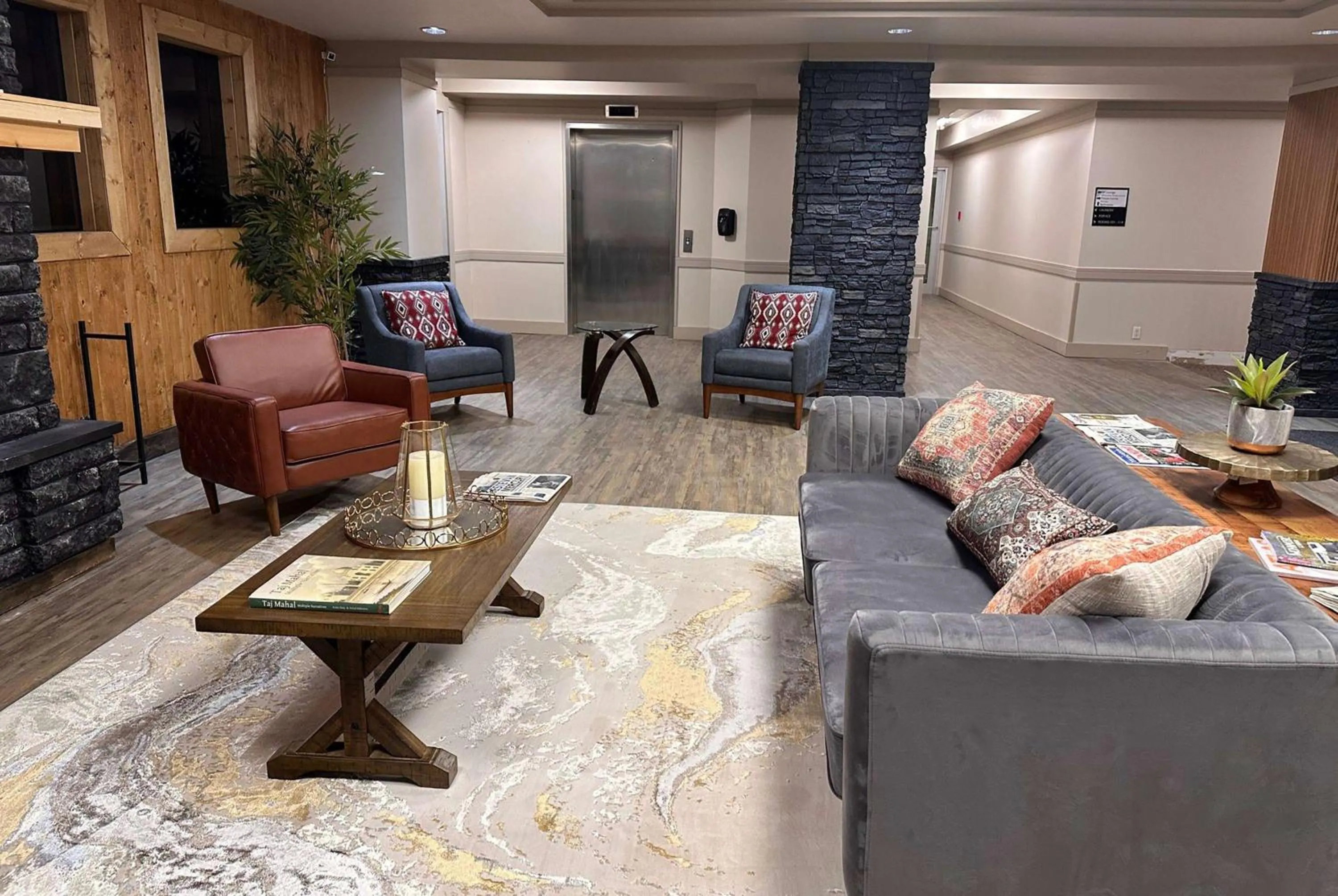 Lobby or reception in Ramada by Wyndham Estevan