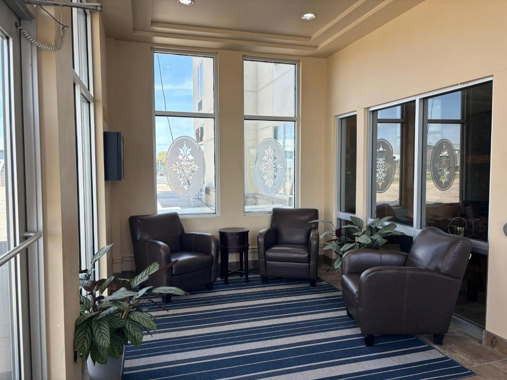 Seating area in Ramada by Wyndham Estevan