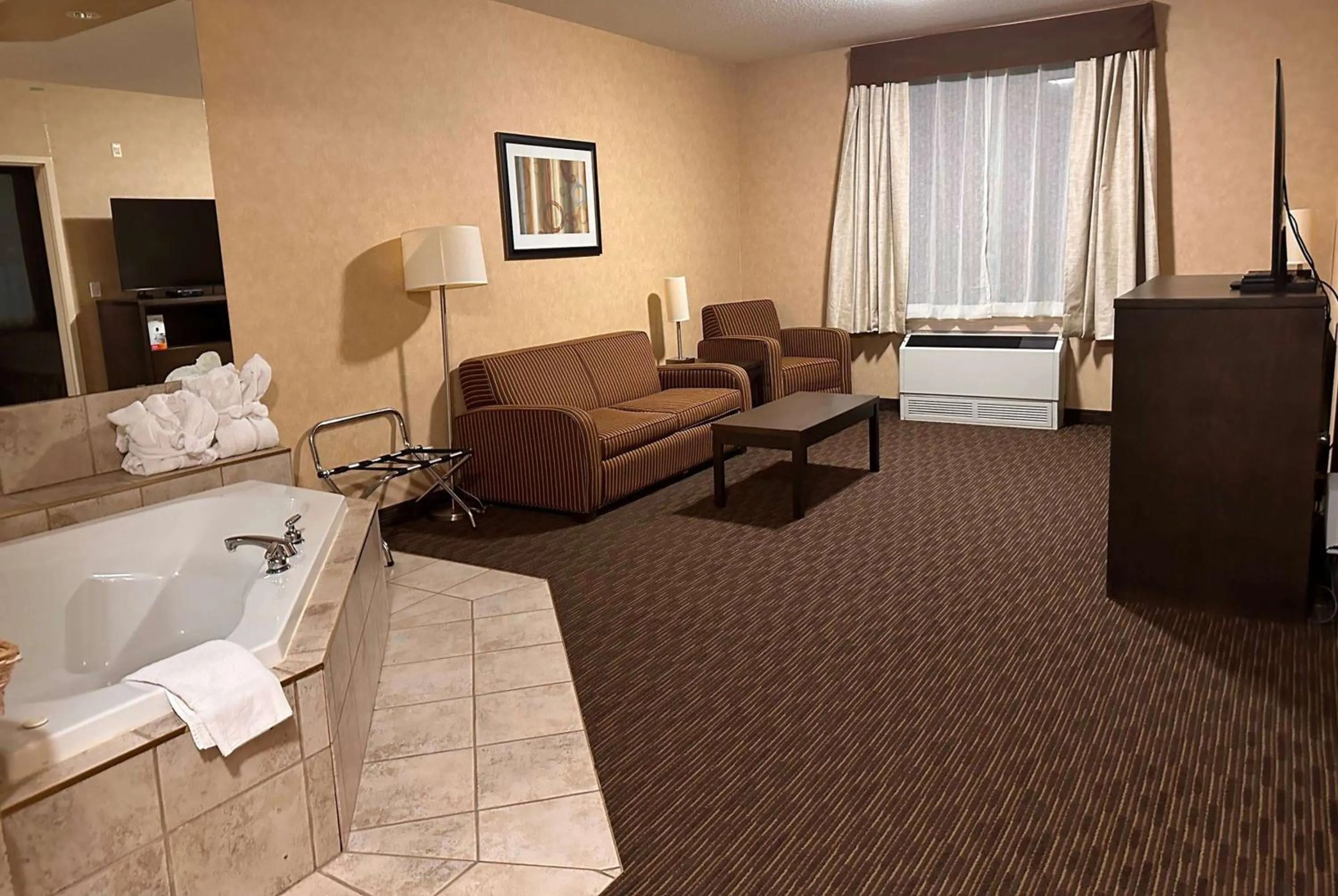 Photo of the whole room in Ramada by Wyndham Estevan
