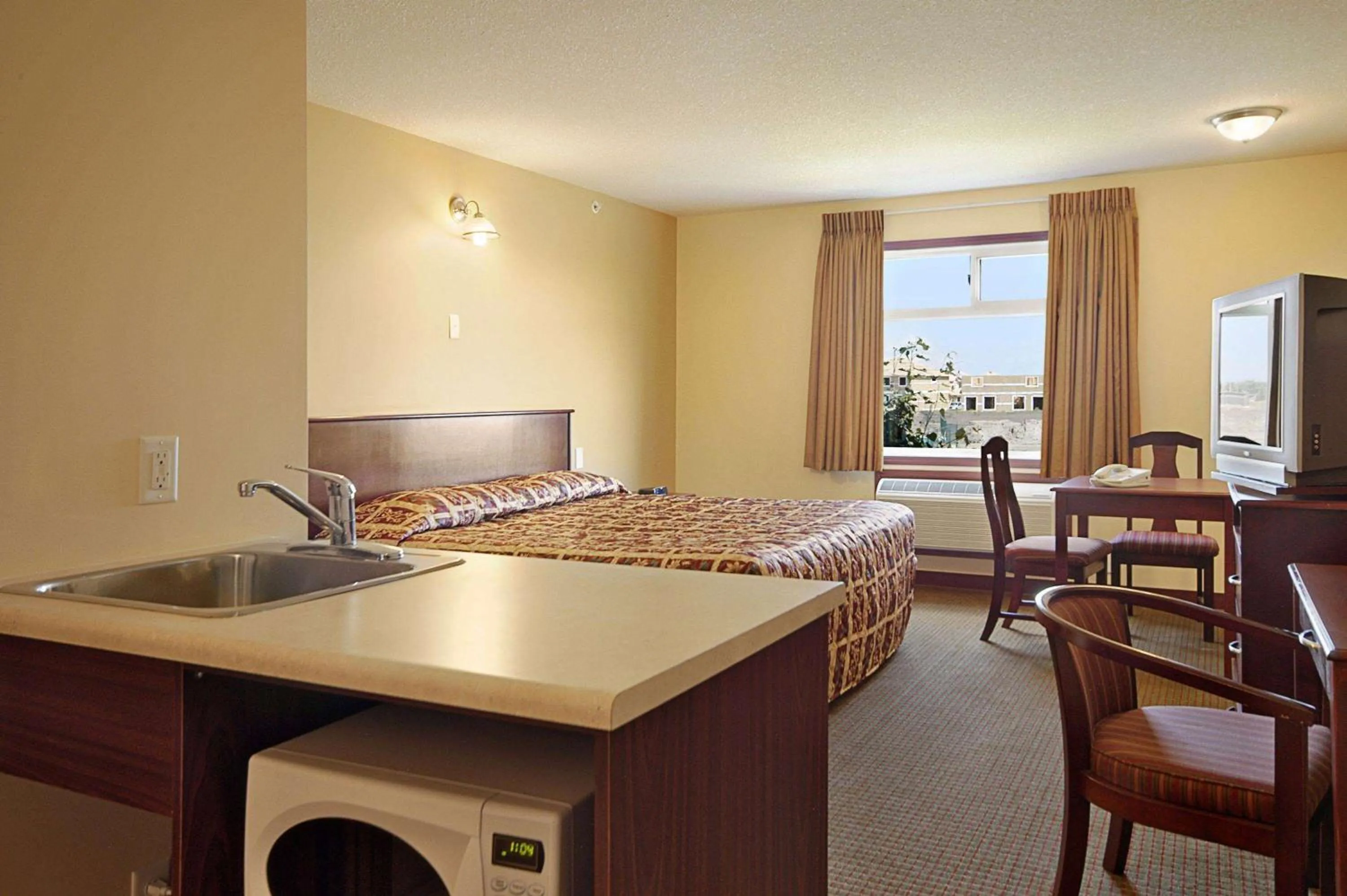 Photo of the whole room in Super 8 by Wyndham Fort Saskatchewan