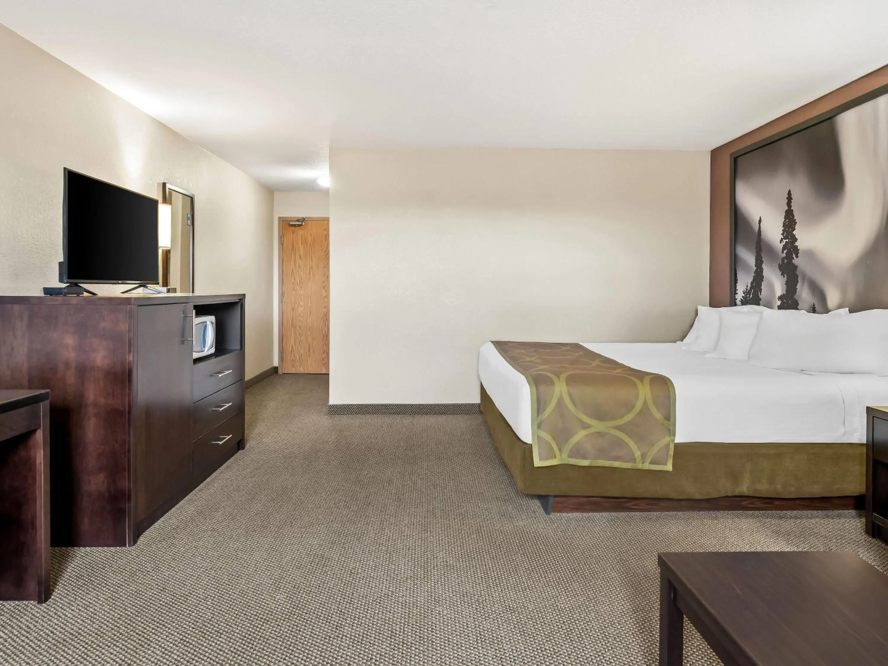 Photo of the whole room, Bed in Super 8 by Wyndham Meadow Lake