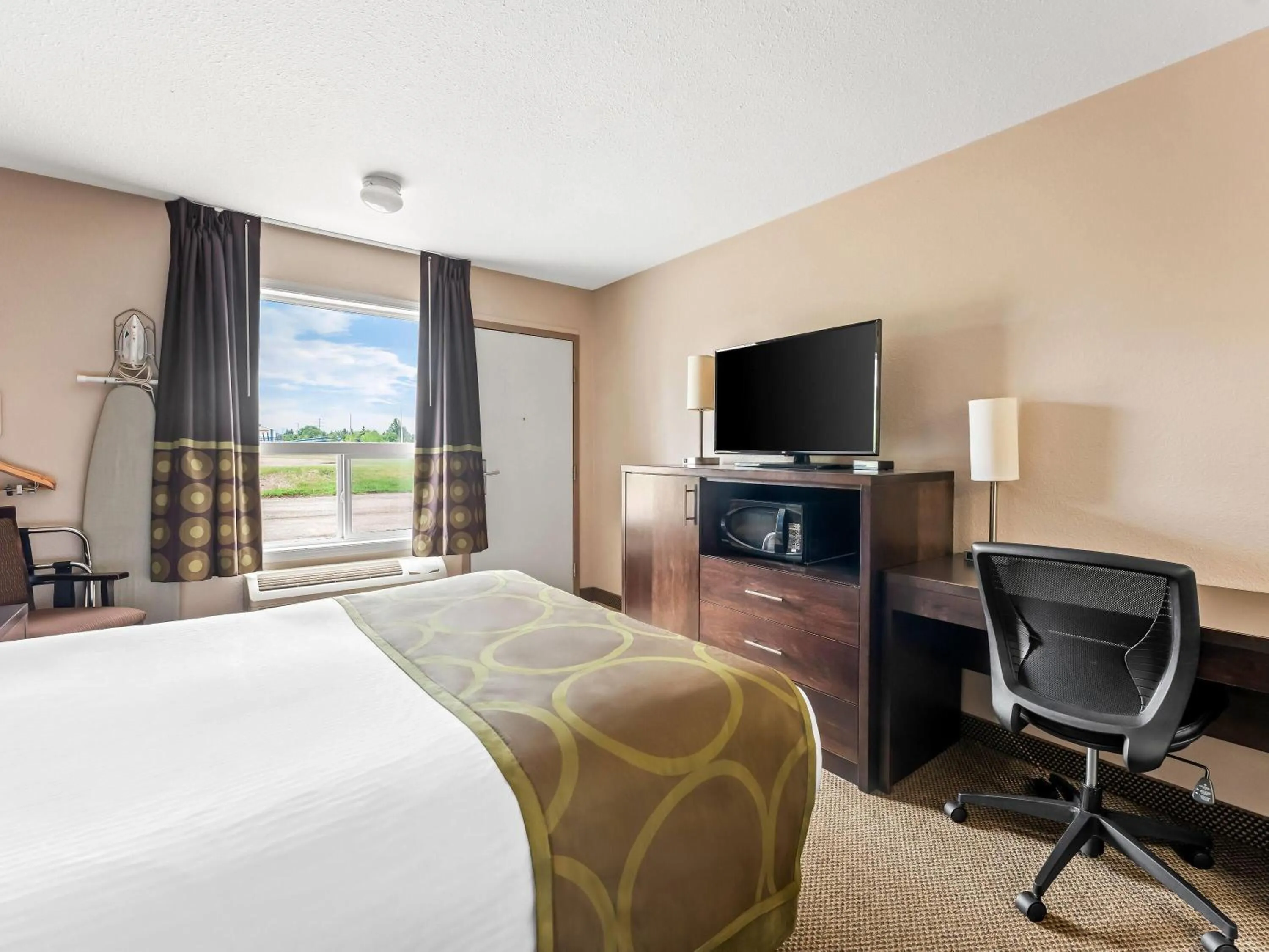 Bed in Super 8 by Wyndham Meadow Lake