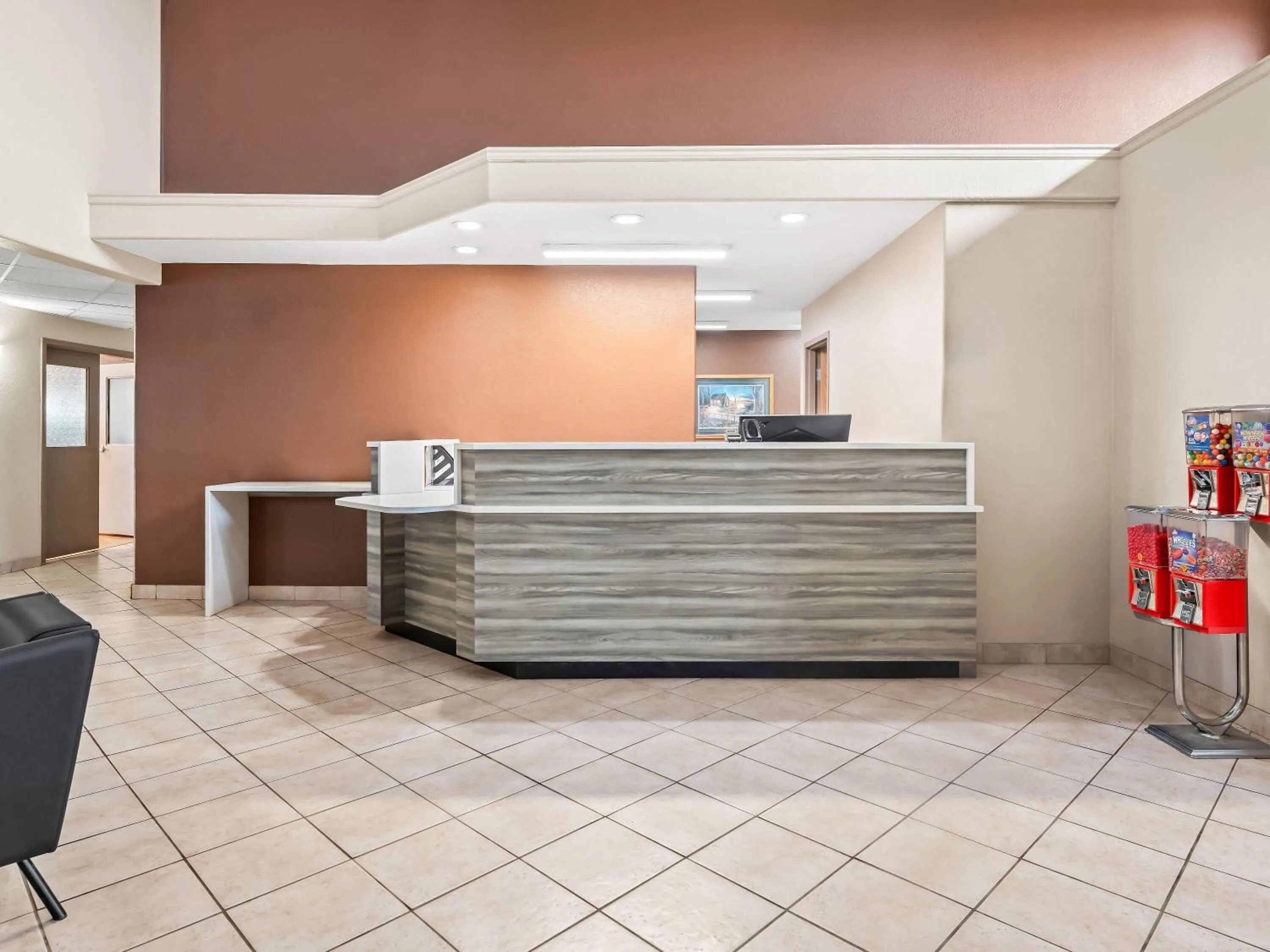Lobby or reception in Super 8 by Wyndham Meadow Lake