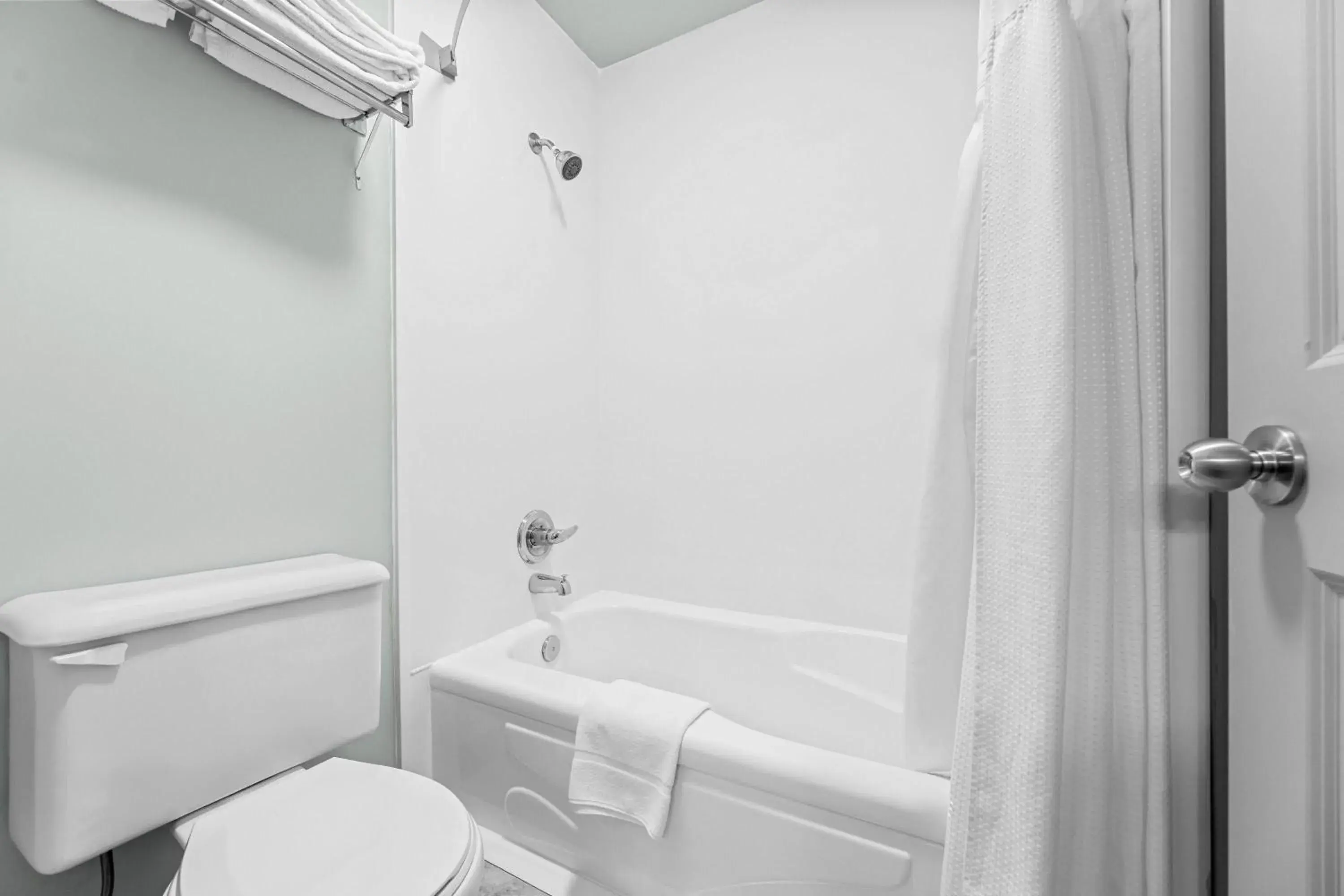 Business King Room - Non-Smoking in Super 8 by Wyndham Saskatoon Near Saskatoon Airport Business King Room - Non-Smoking in Super 8 by Wyndham Saskatoon Near Saskatoon Airport