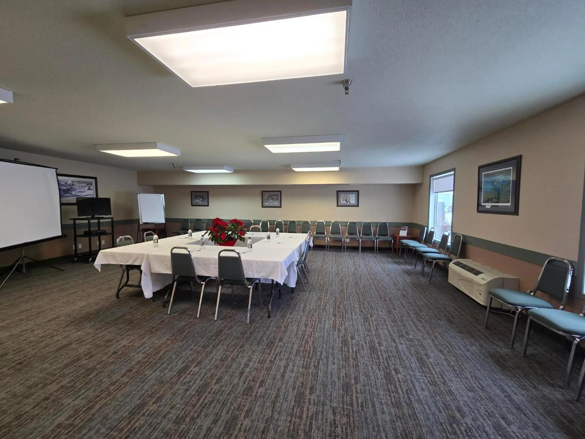Meeting/conference room in Super 8 by Wyndham Swan River MB