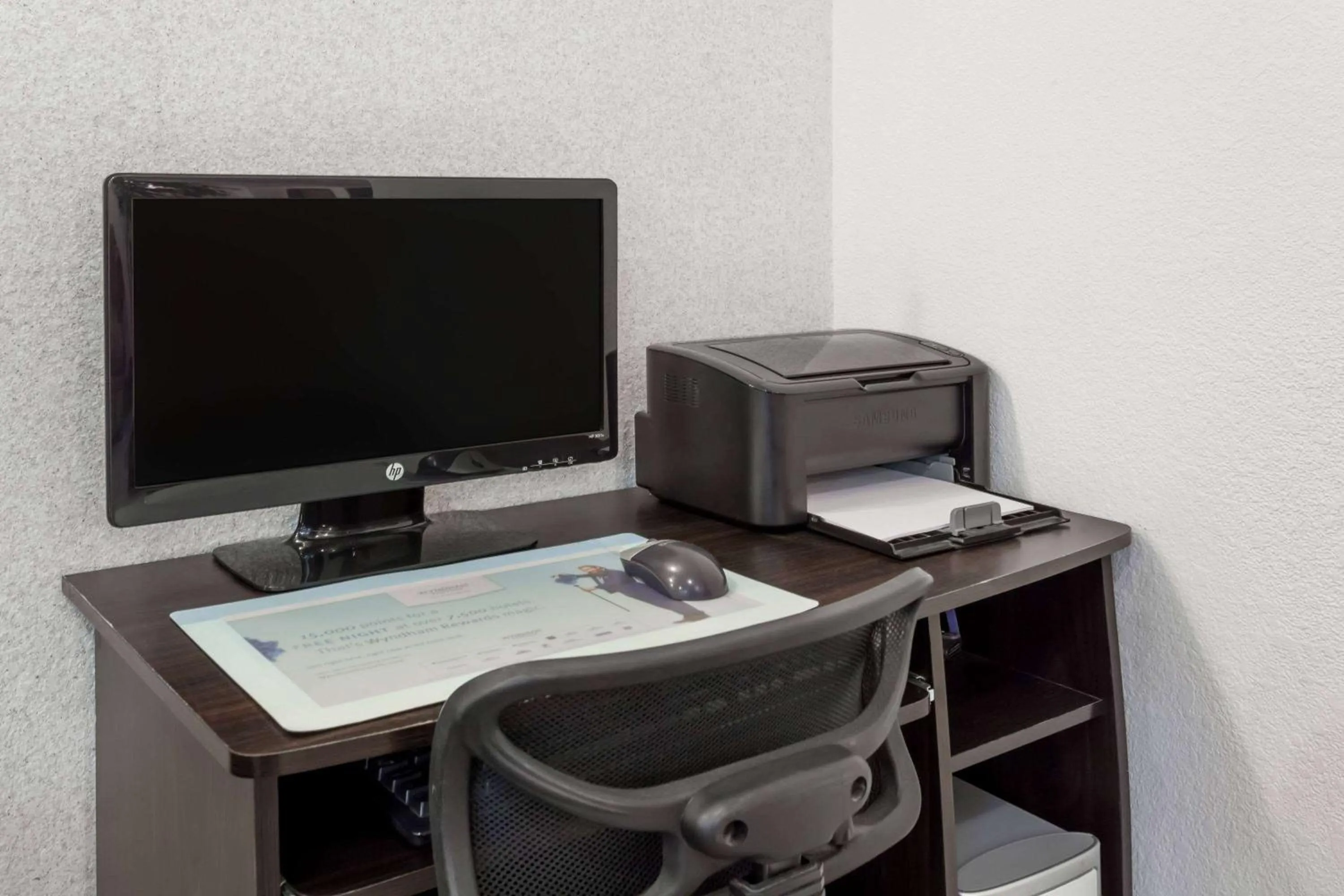 Business facilities in Super 8 by Wyndham Taber AB