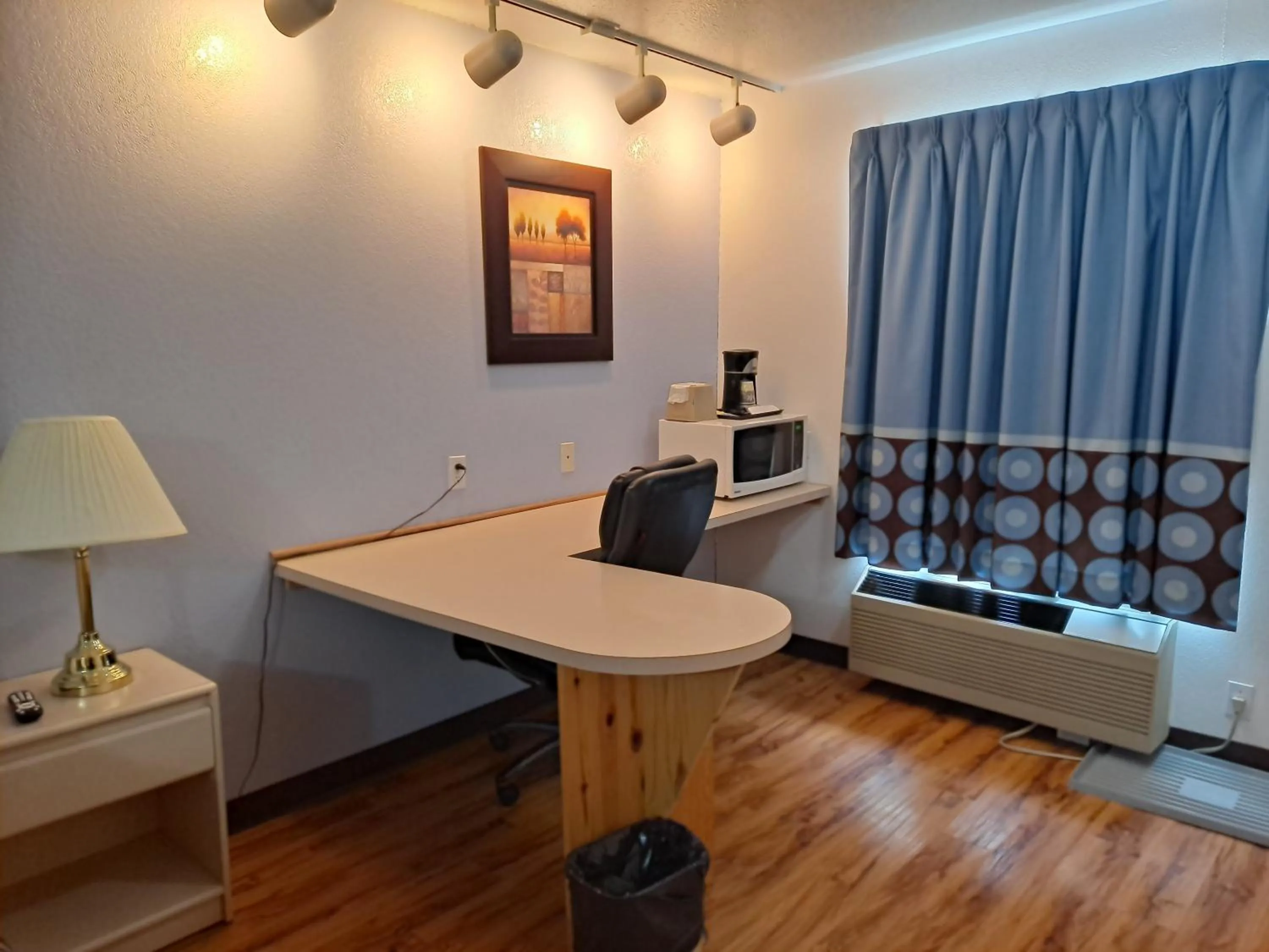 Bed in Super 8 by Wyndham Three Hills AB