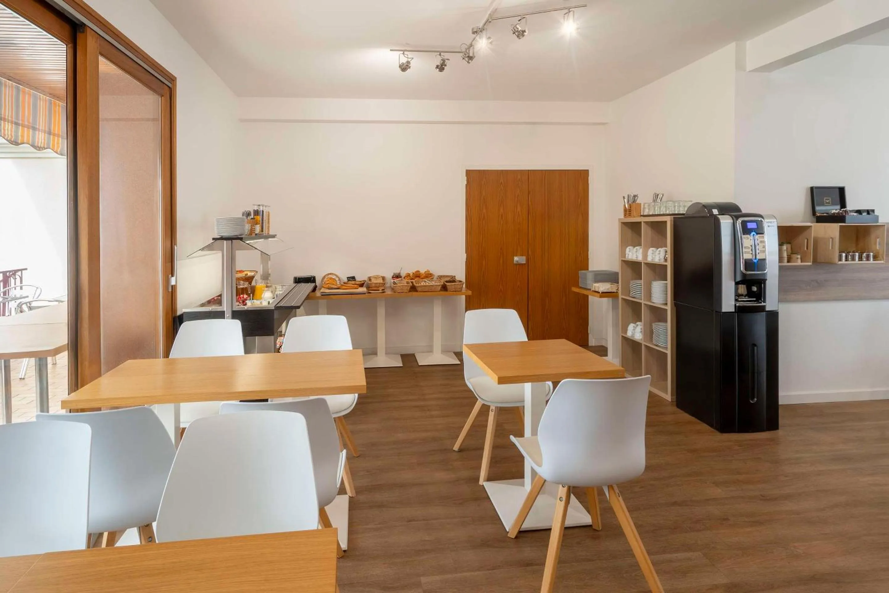 Breakfast in Sure Hotel by Best Western Saintes